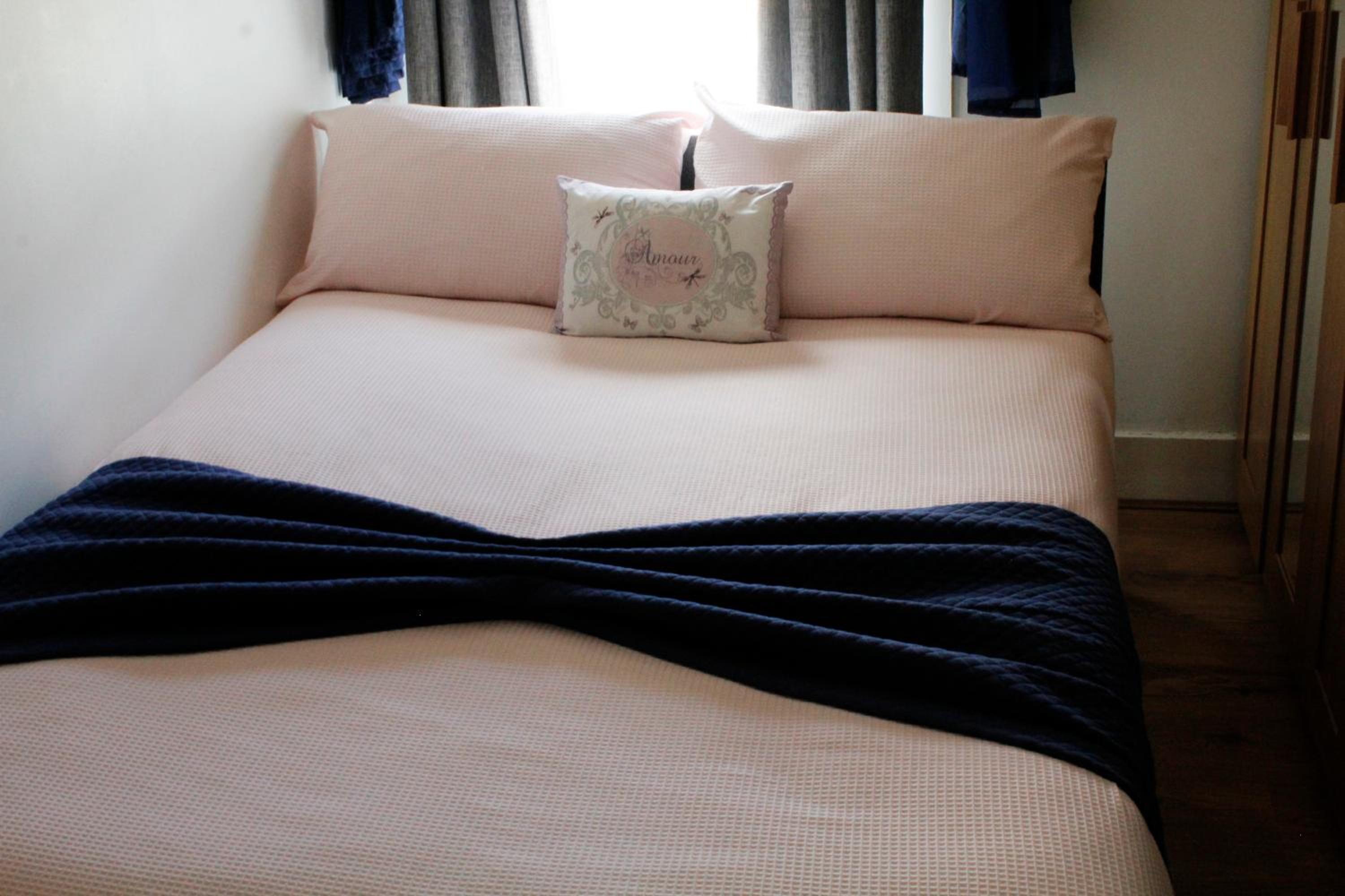 cozy rooms or entire Townhouse in London, close to Tottenham Hotspur Stadium