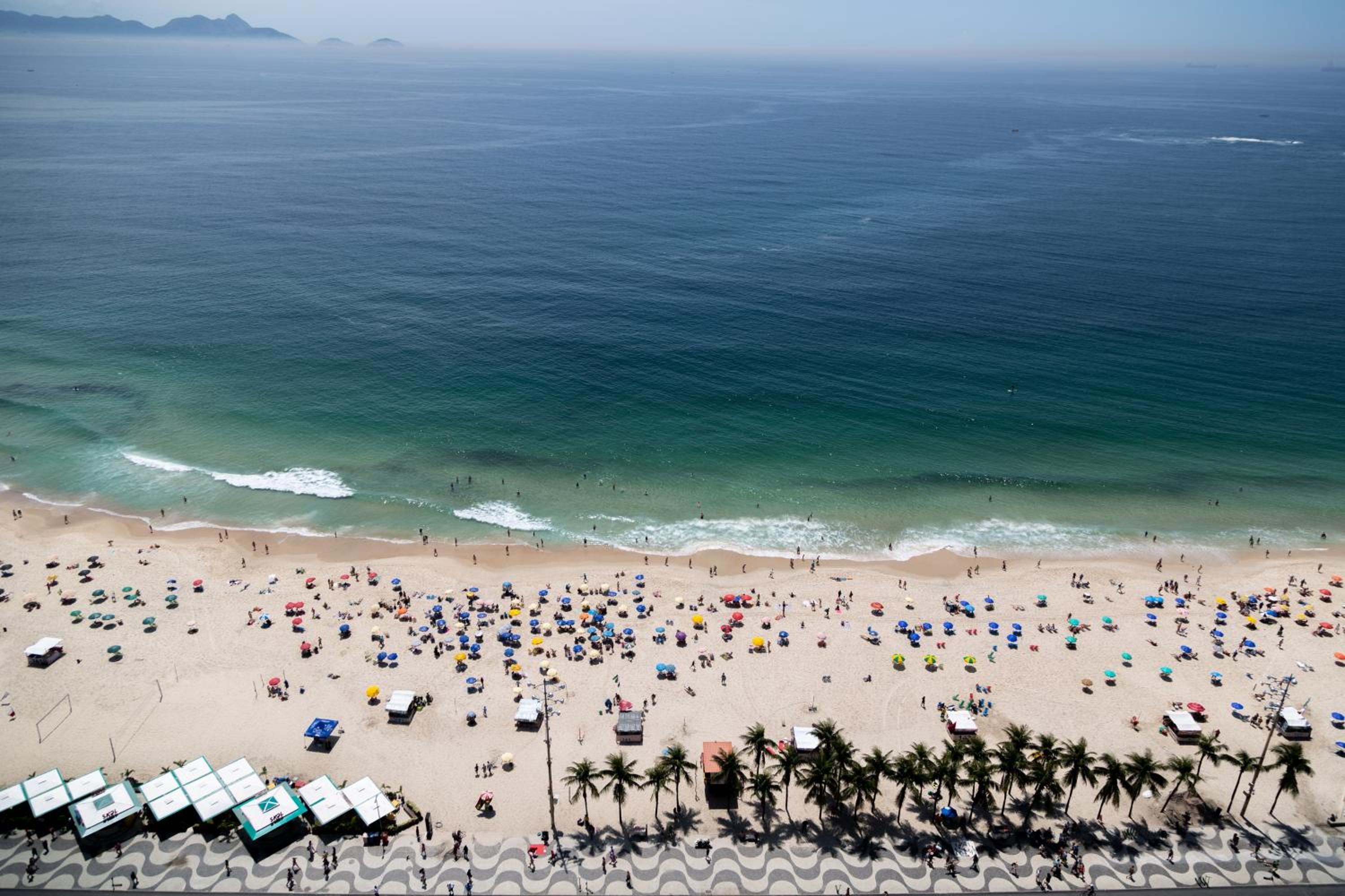 Flat - Melhor localização em Copacabana com vista para o Cristo e Estacionamento