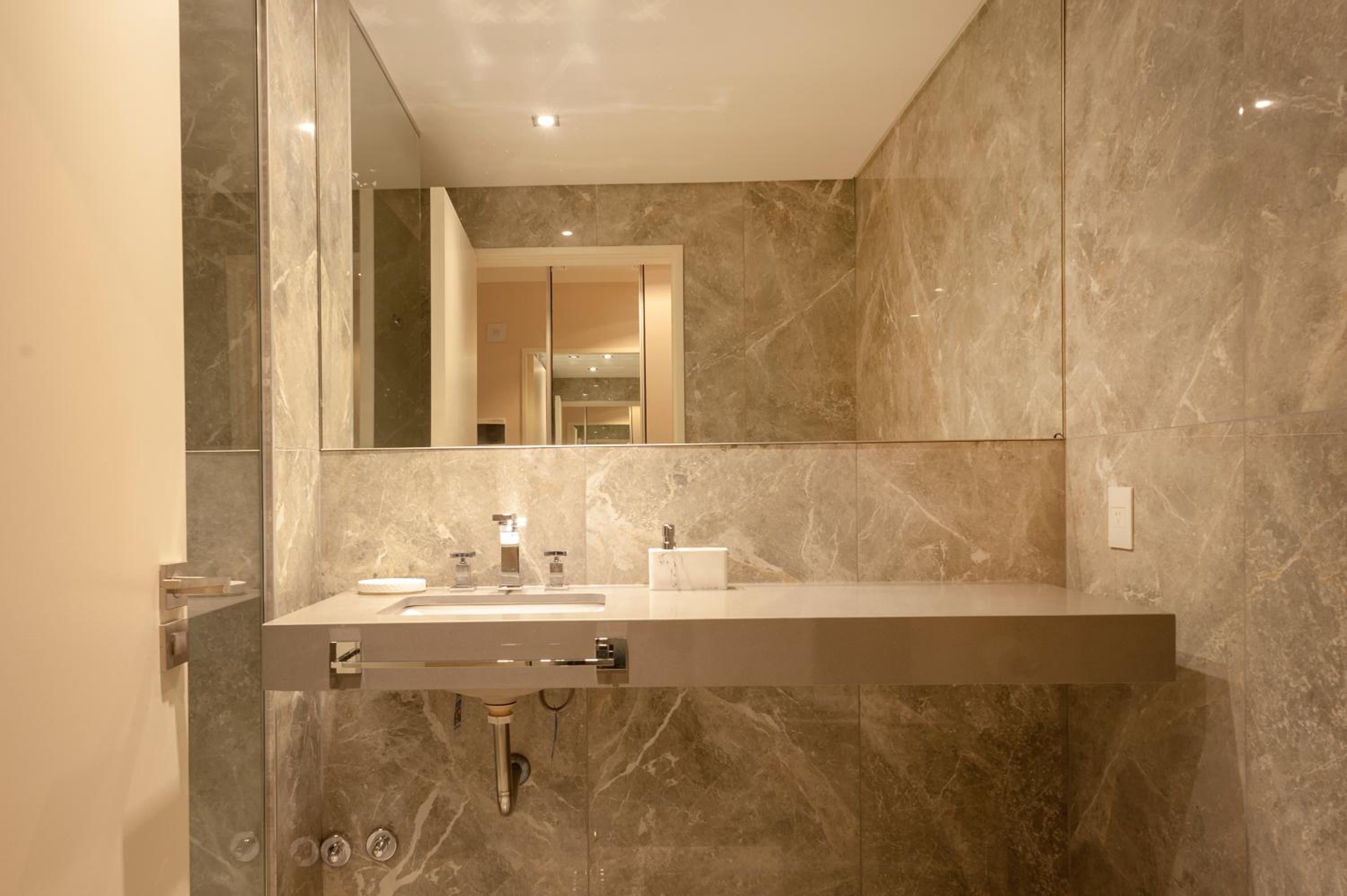 Estupendo Depto Lujo Deco Recoleta Armani powered by Argenhost D417