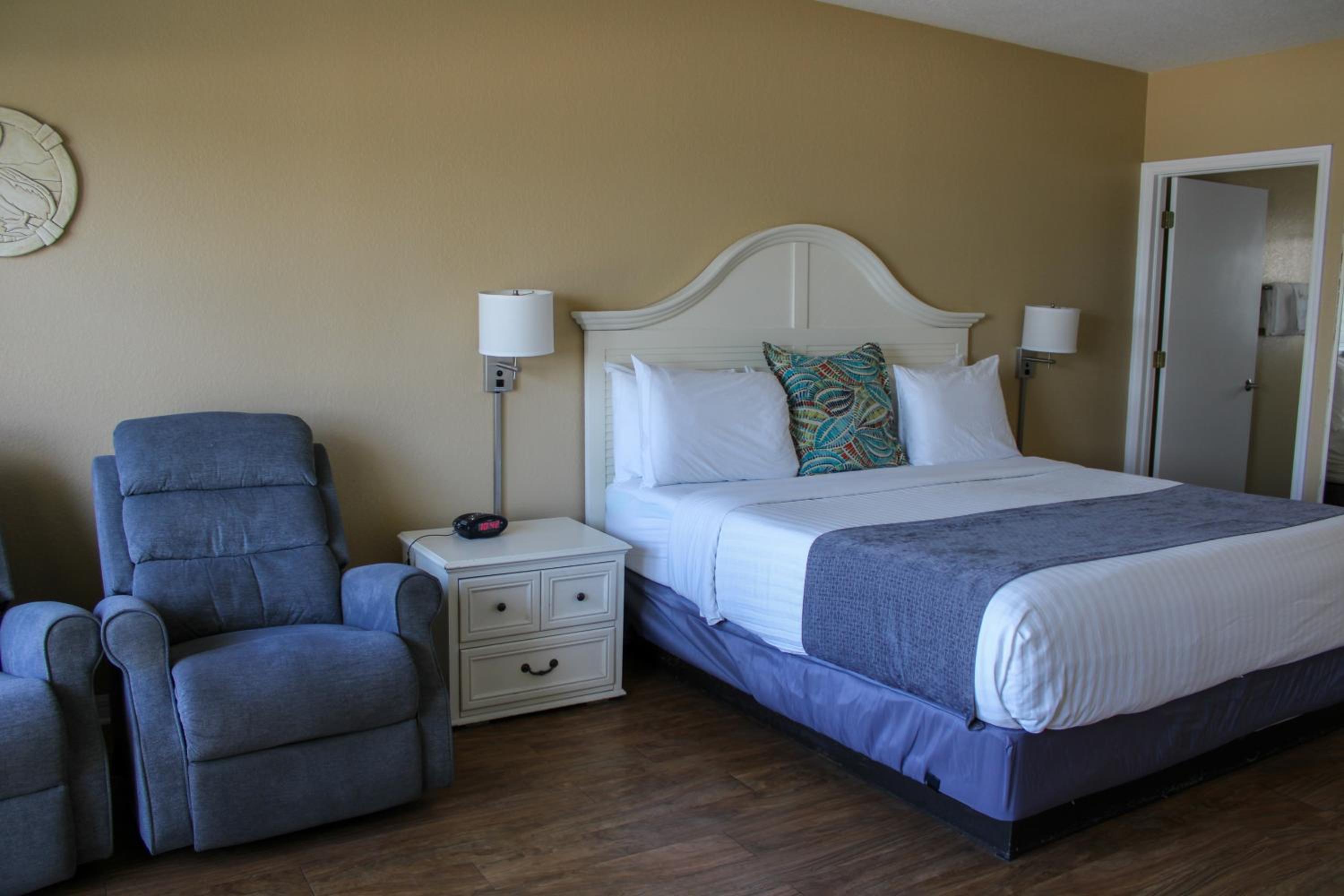 Shoreline Island Resort - Exclusively Adult view 5
