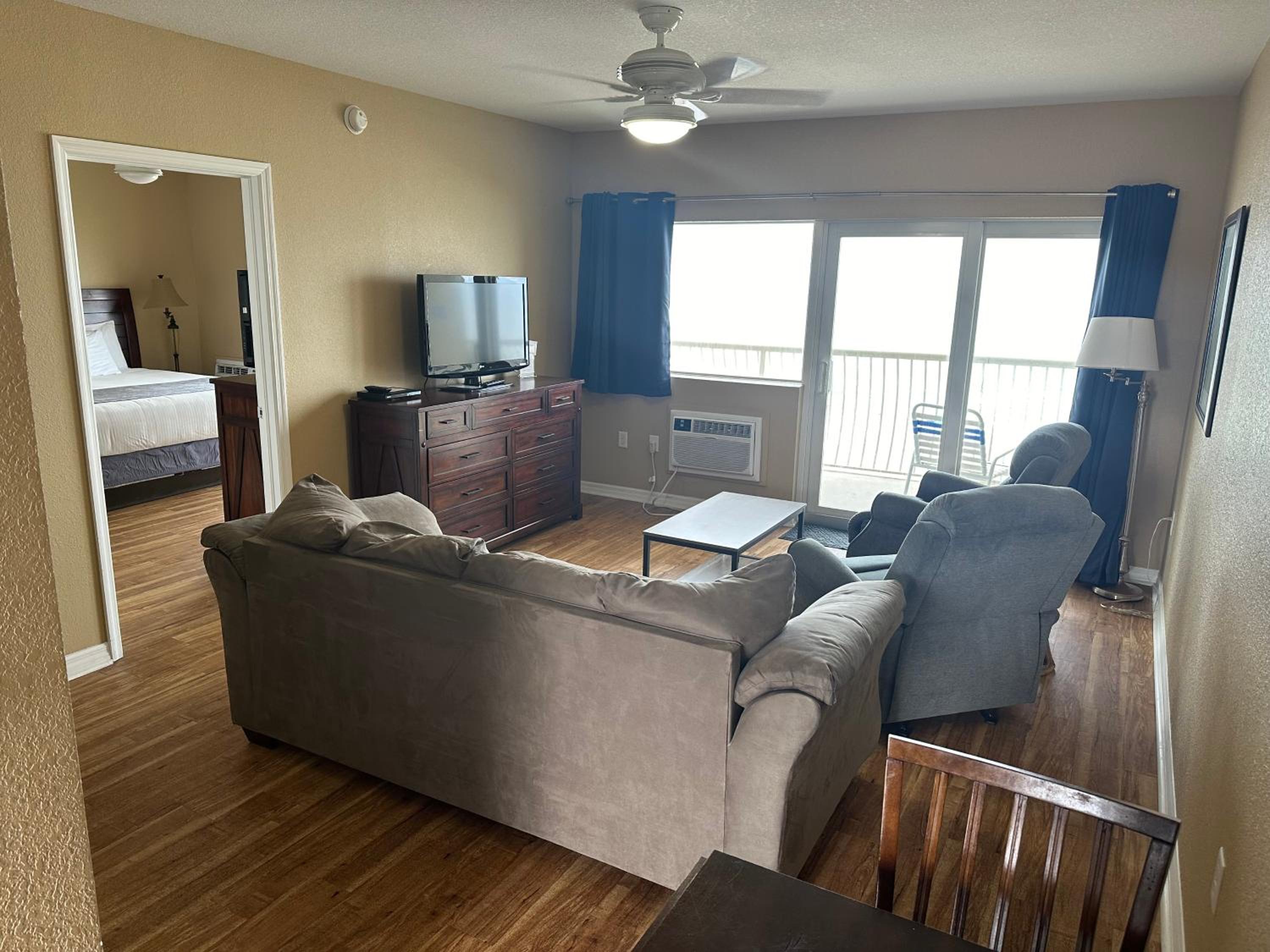 Shoreline Island Resort - Exclusively Adult view 3