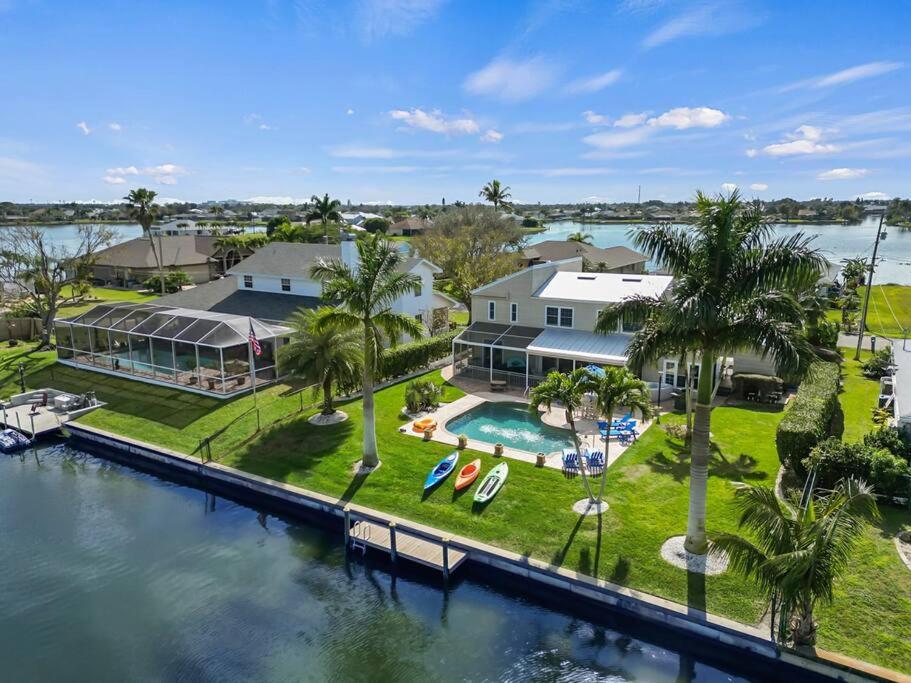 Cape Lake House Lake Front