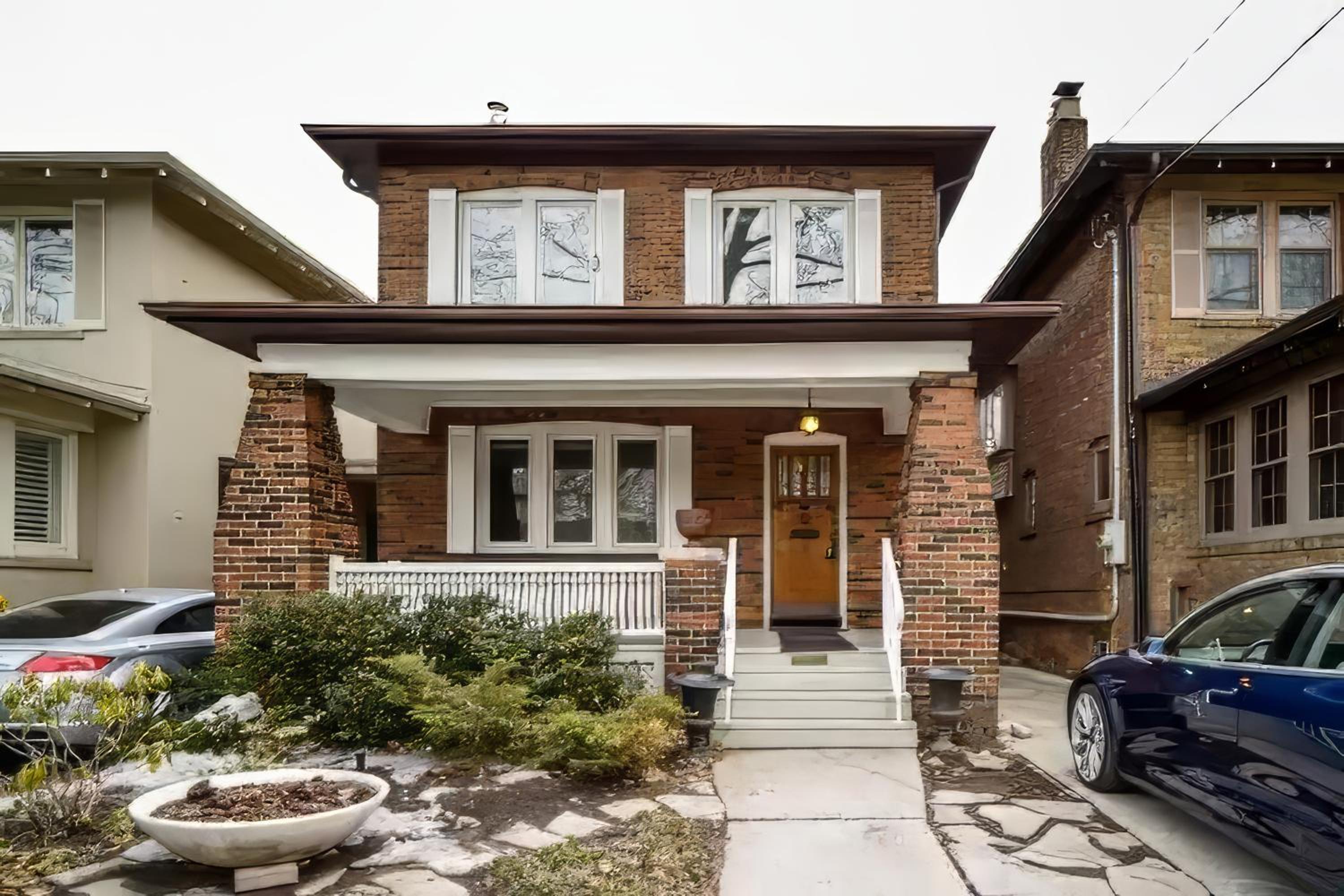 Double bedroom on up or 3 bedrooms in basement near Eglinton subway station