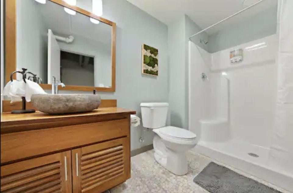 2125 Superior Living