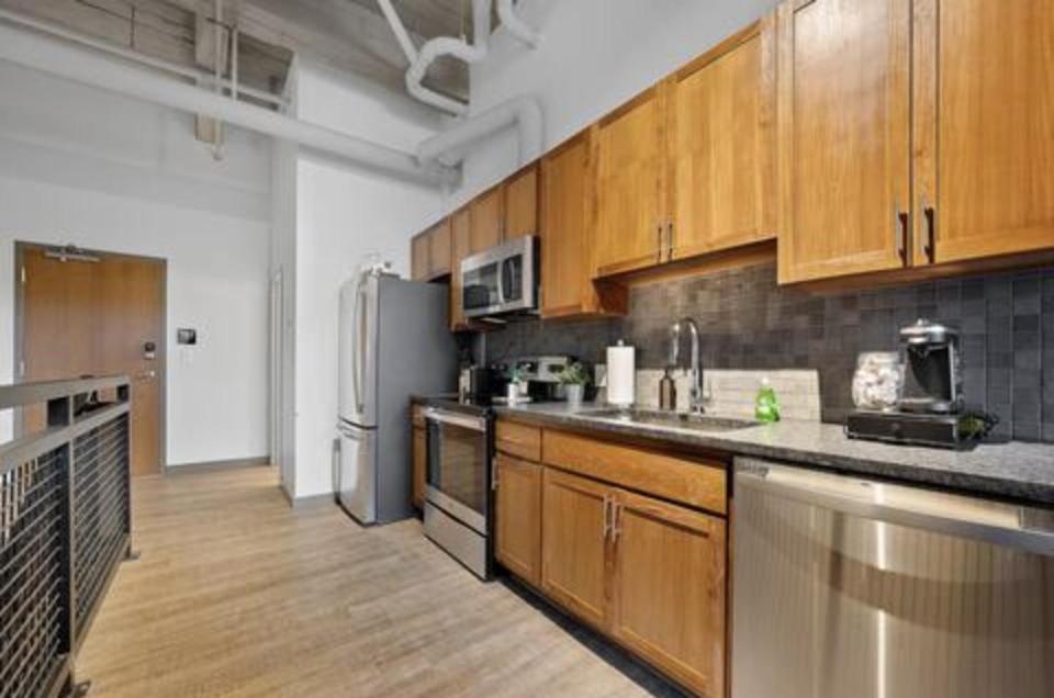 2125 Superior Living