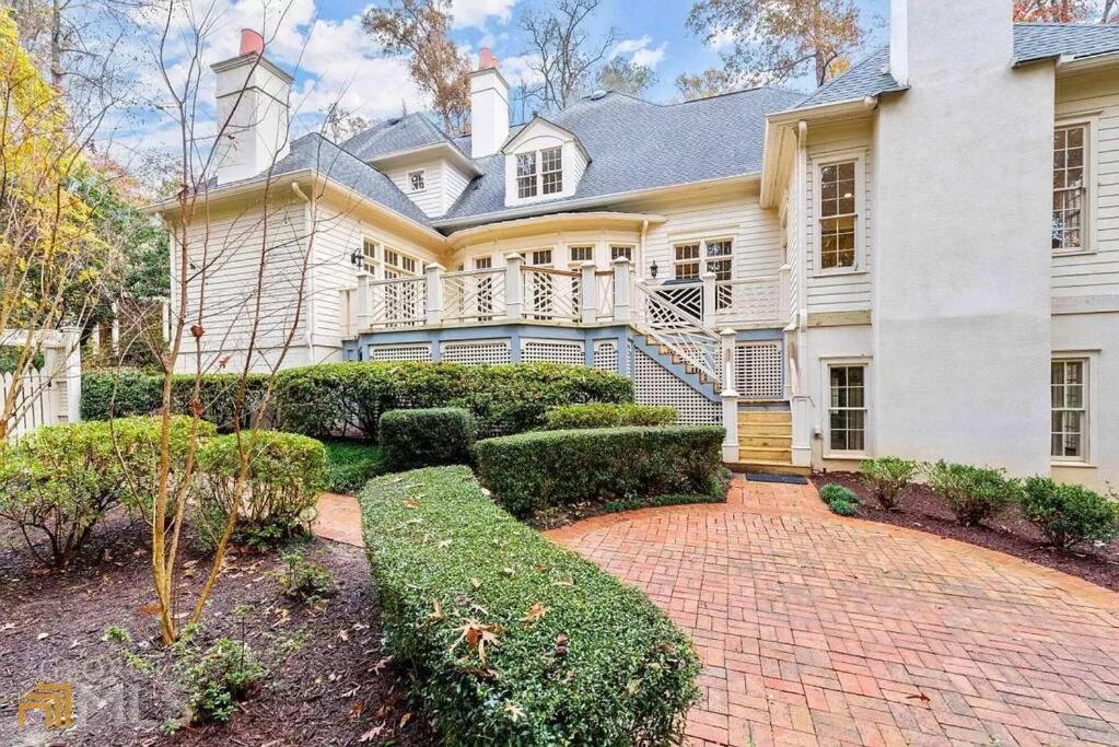 Luxury Spacious 4BR Residence in Central Buckhead