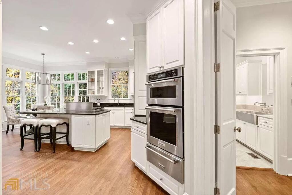 Luxury Spacious 4BR Residence in Central Buckhead