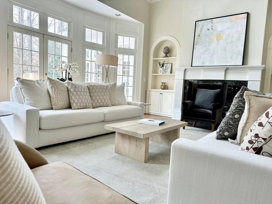 Luxury Spacious 4BR Residence in Central Buckhead