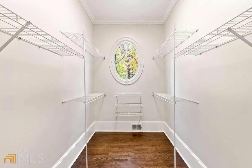 Luxury Spacious 4BR Residence in Central Buckhead