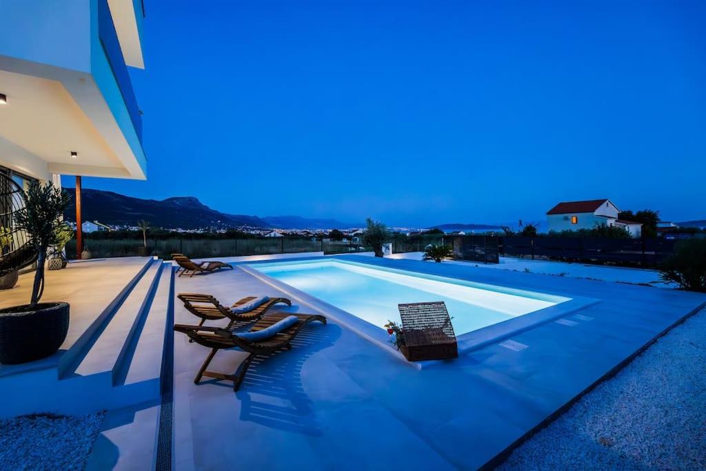 Villa Seascape with private pool view 3