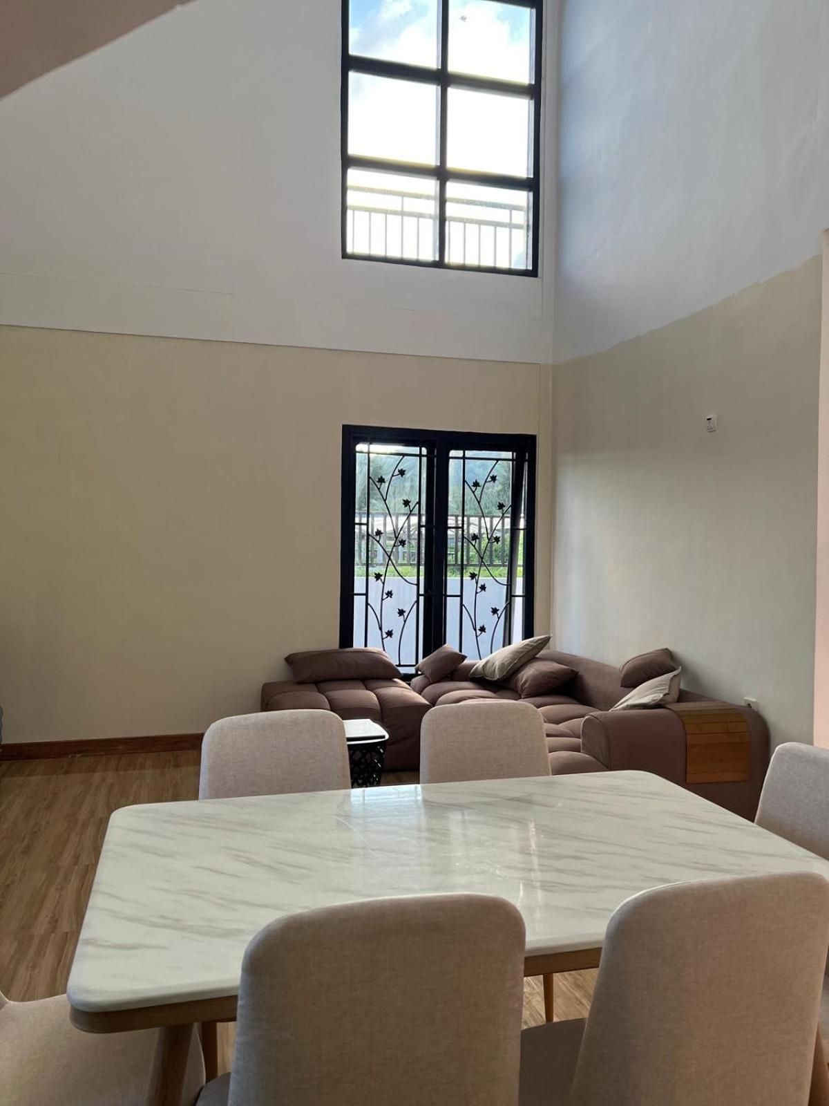 villa Elfame Lokon view 5