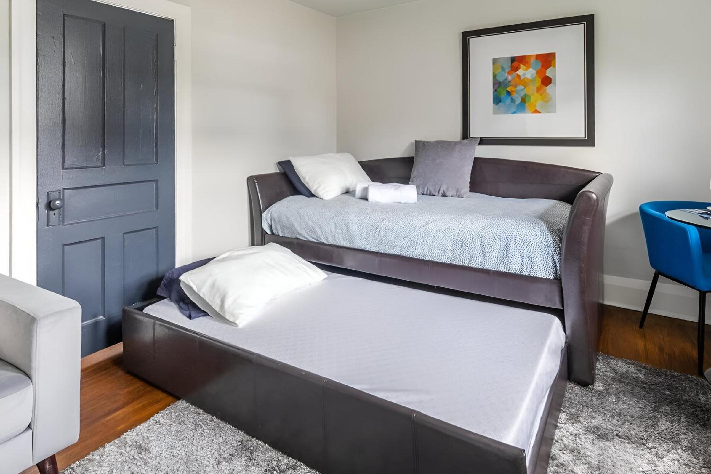 Stylish 1BR Apartment - Heart of James South Hamilton
