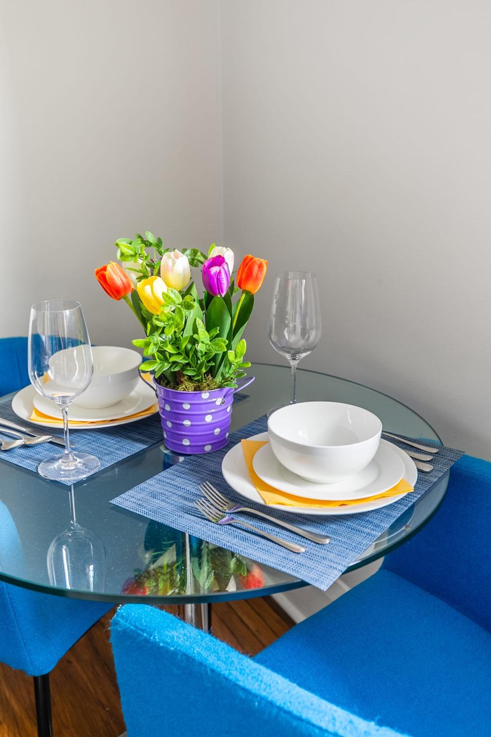 Stylish 1BR Apartment - Heart of James South Hamilton