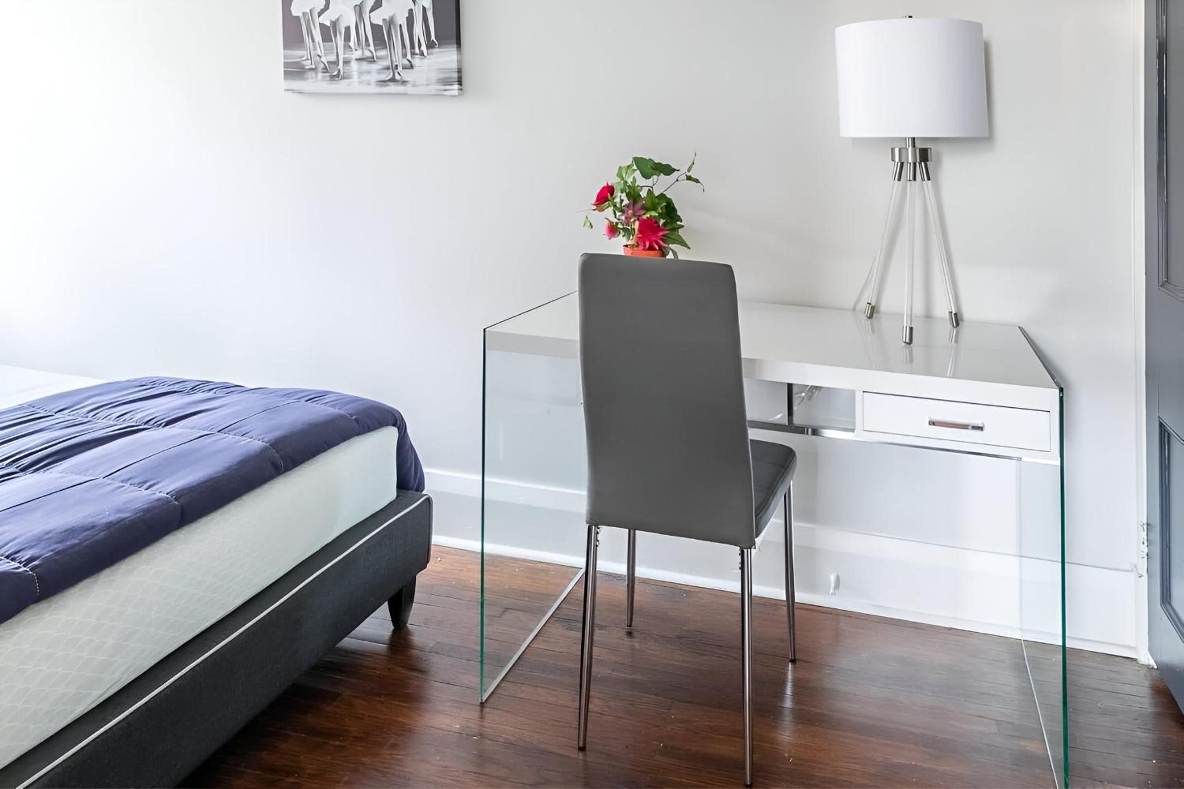 Stylish 1BR Apartment - Heart of James South Hamilton
