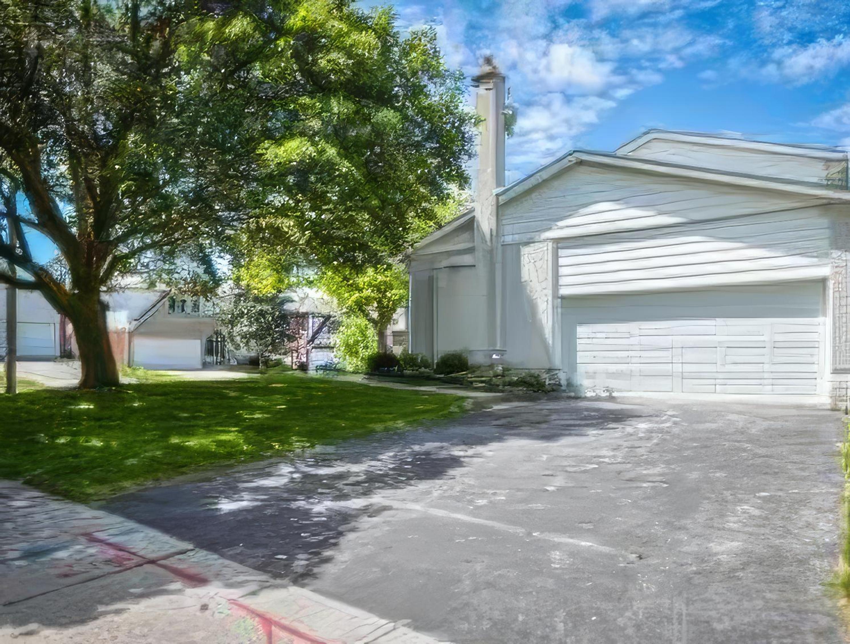 4 Bedrooms or 2 bedrooms house near Fairview Mall and 401 & DVP