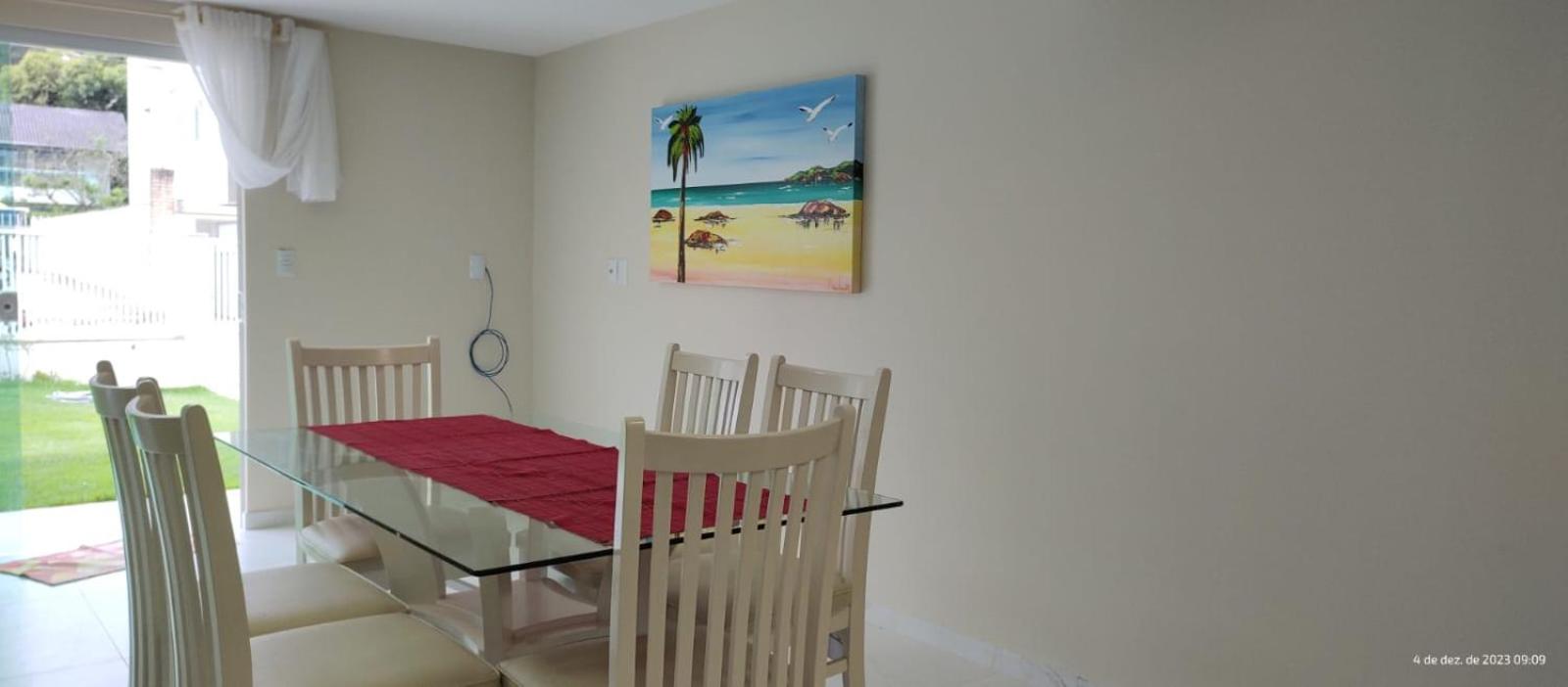 Apartamento de 2 dormitórios no centro de Bombinhas