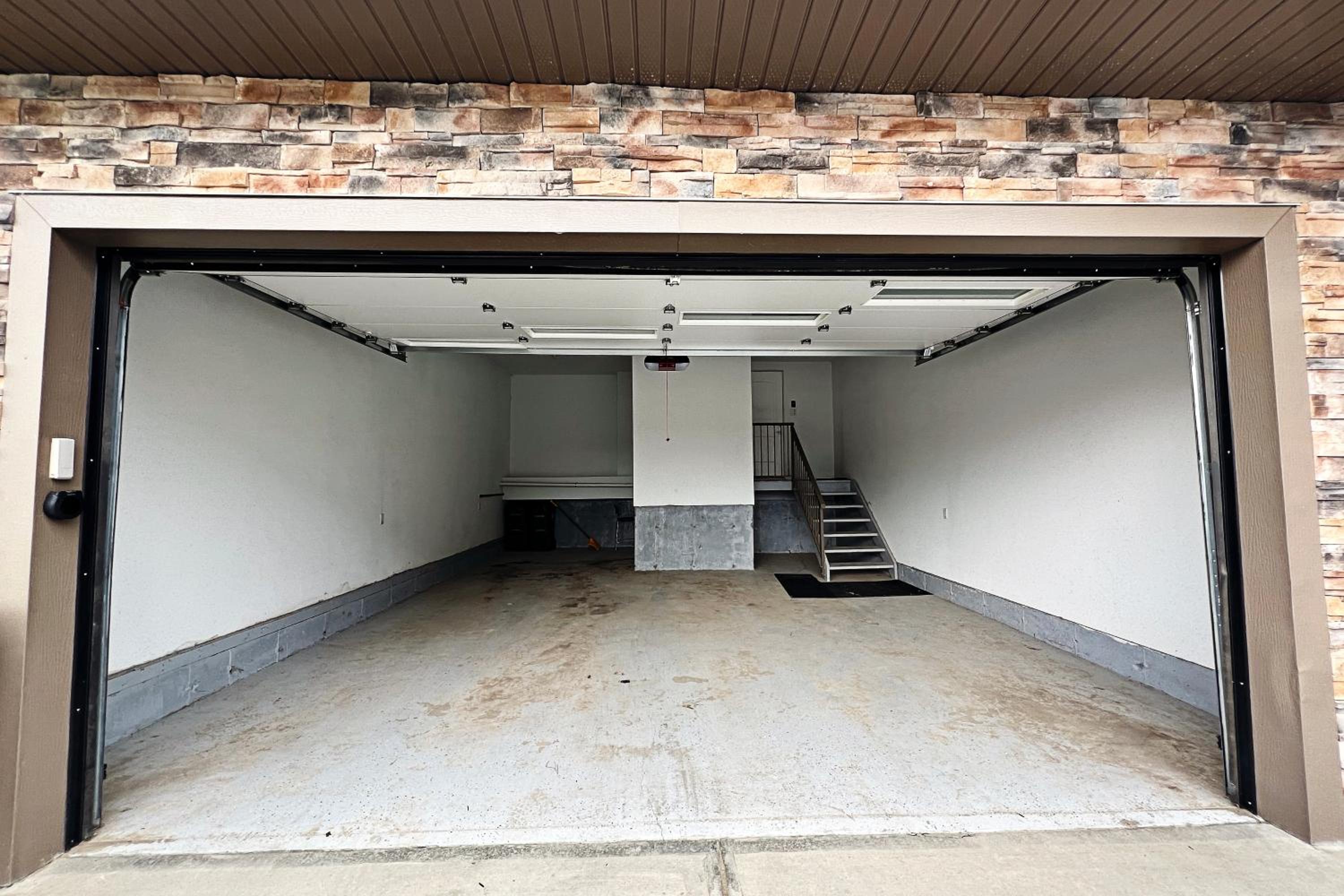 Three King Beds,Central A/C,Fireplace,Park,Disney+