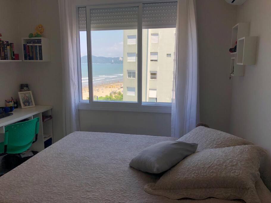 Vista ao Mar Nébias para até 3 adultos