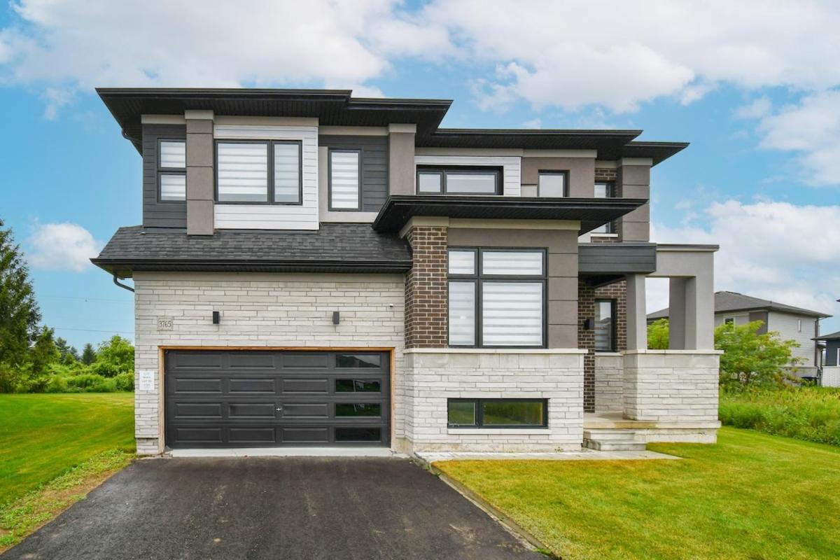 Modern Family Home in Menoke By The Beach