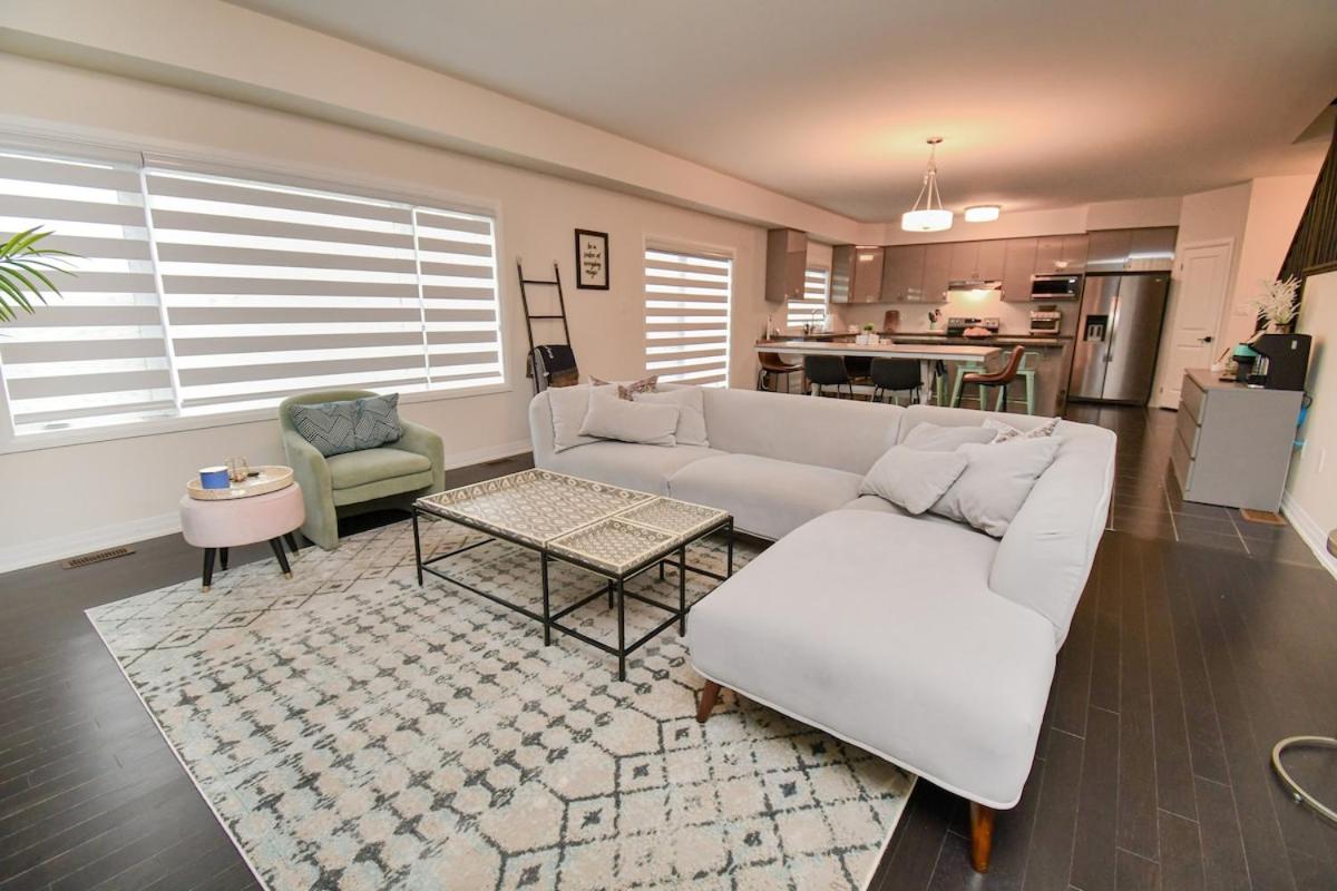 Orillia Vacations - Modern Family Home in Menoke By The Beach - Property Image 5