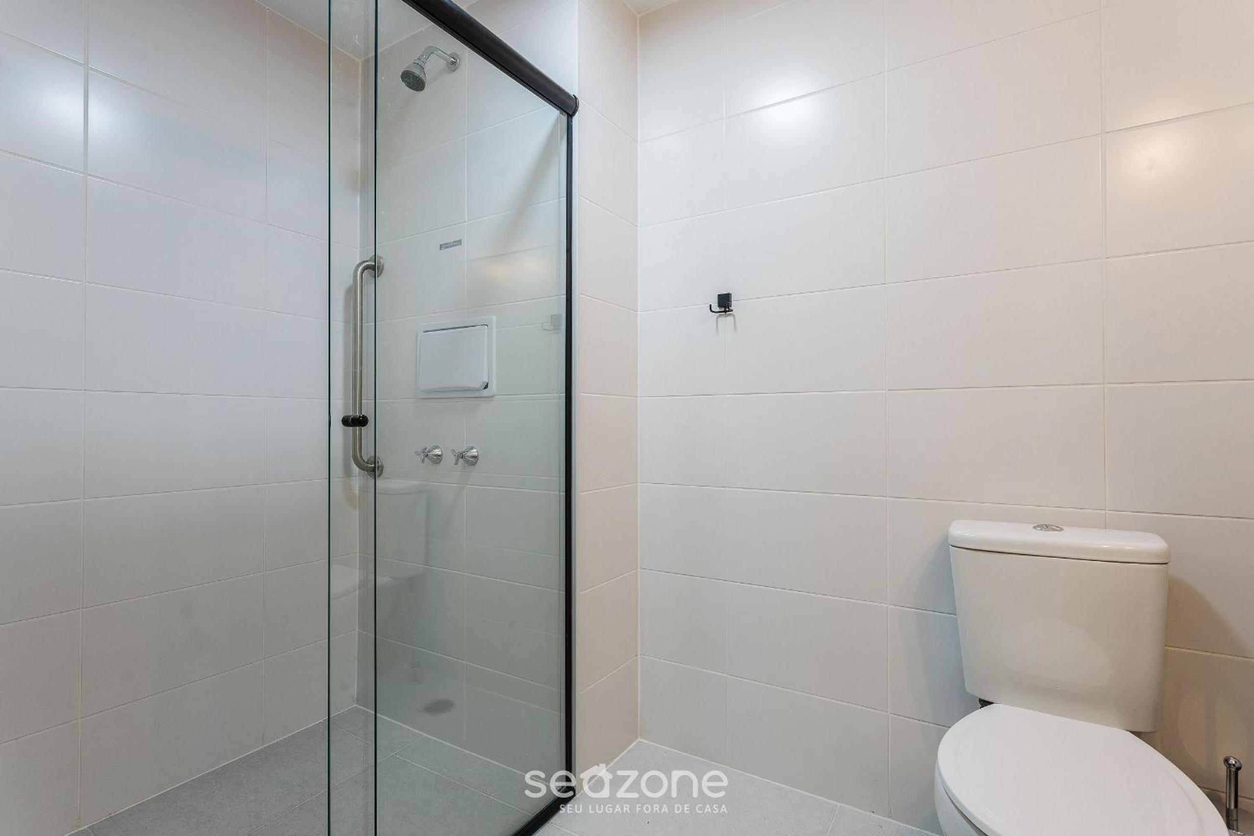 HMO - Estúdios completos em prédio c/ piscina