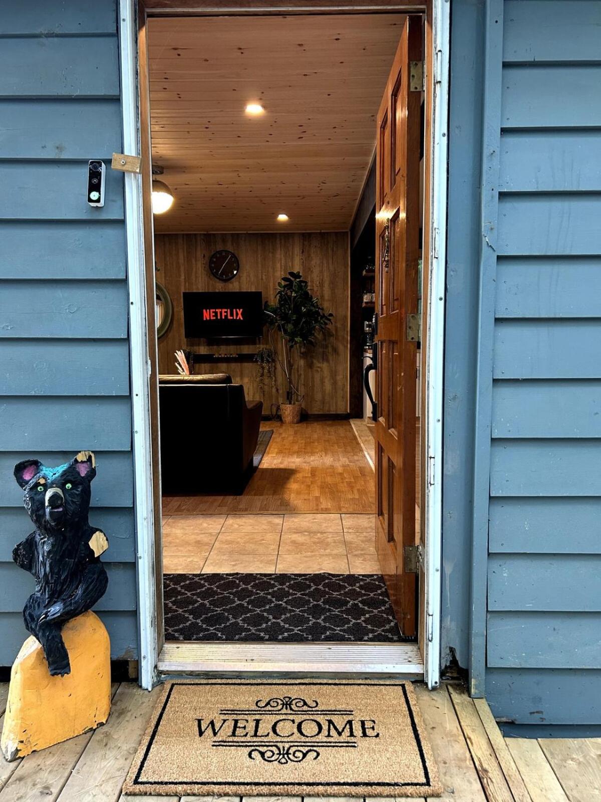 3-Mile Lakehouse