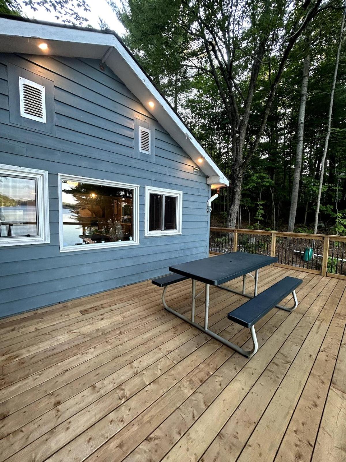 3-Mile Lakehouse