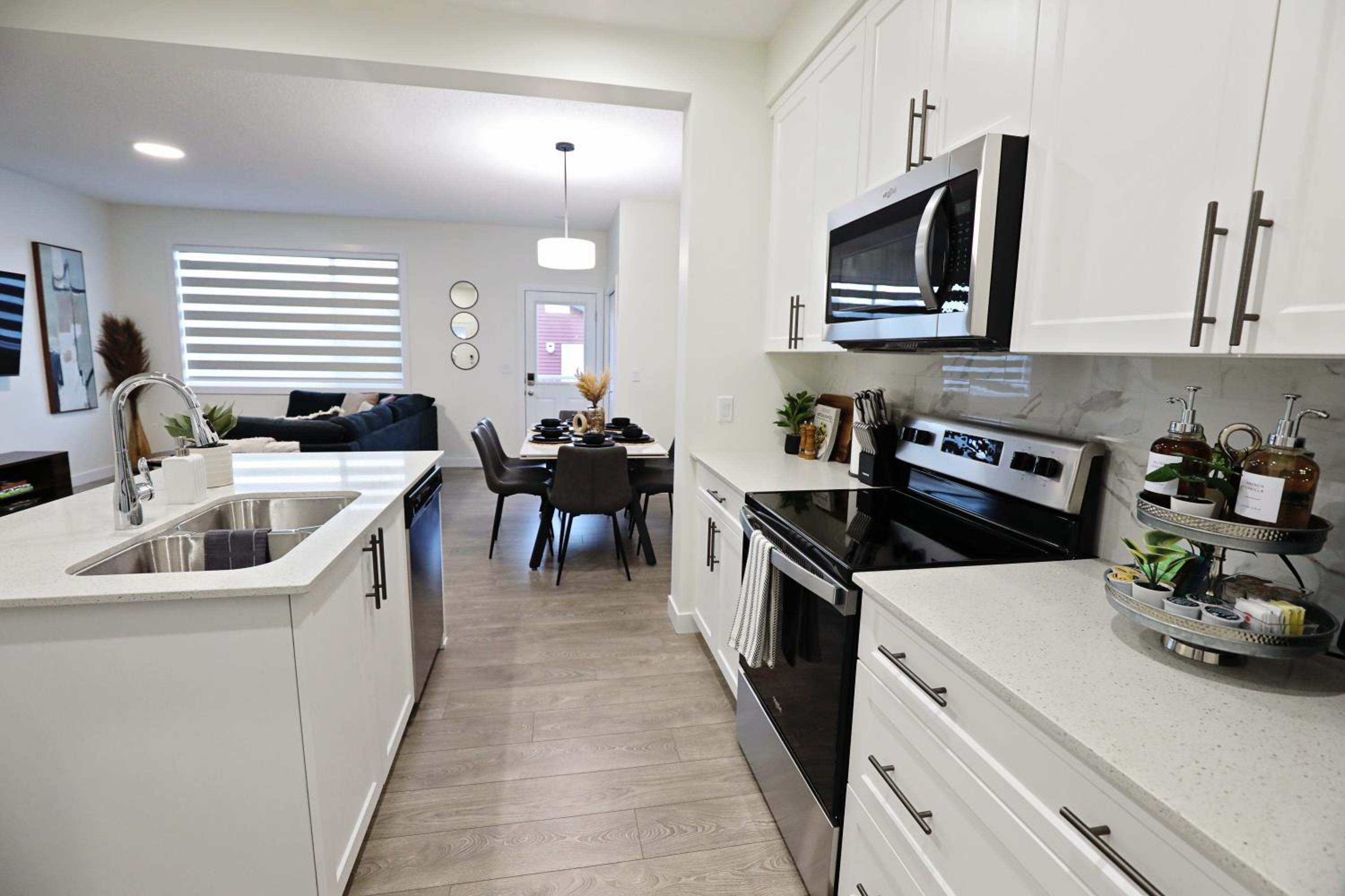 Escape in Style, Golf,King Beds,Disney+,Near WEM