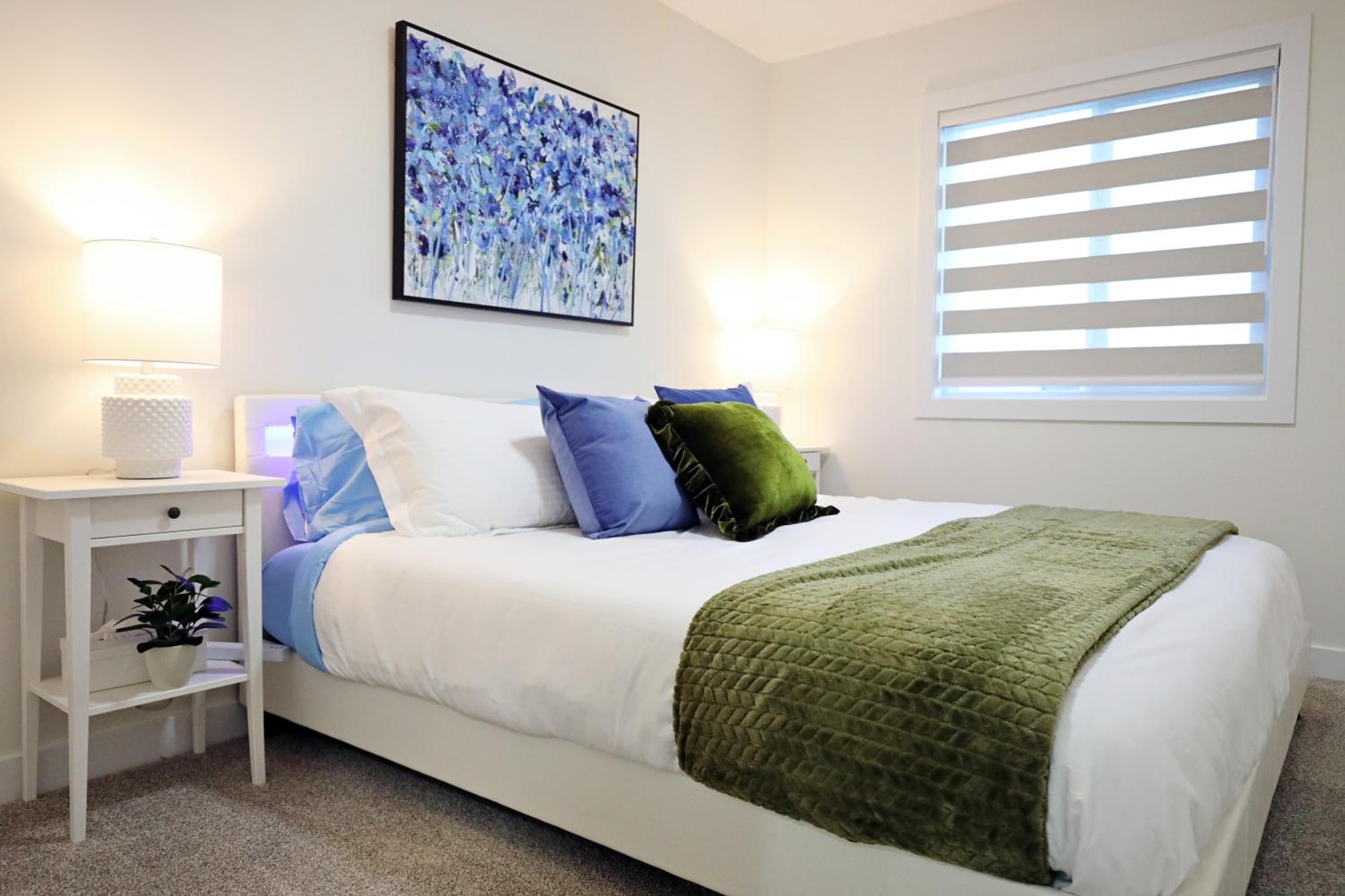 Escape in Style, Golf,King Beds,Disney+,Near WEM