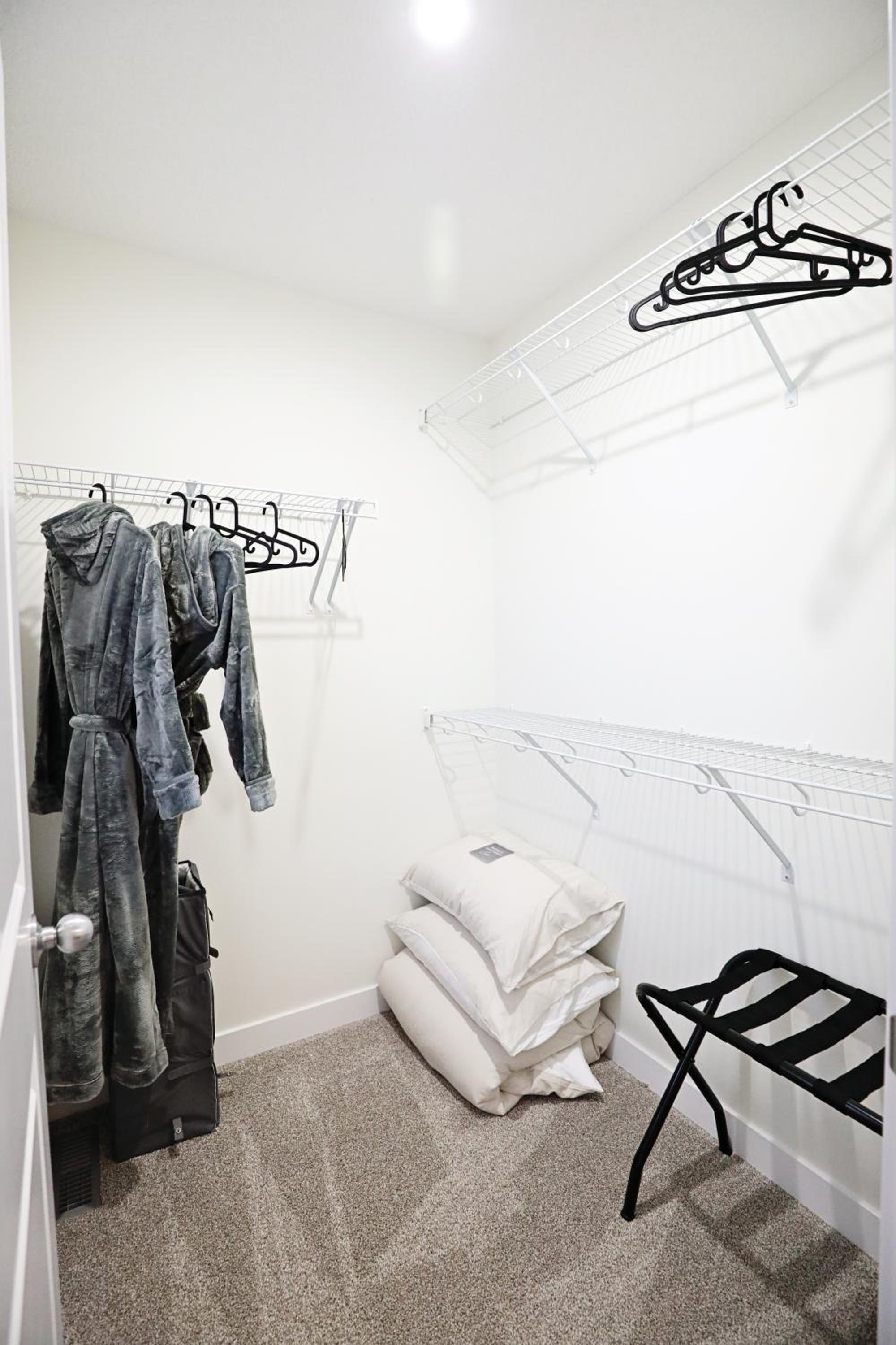 Escape in Style, Golf,King Beds,Disney+,Near WEM