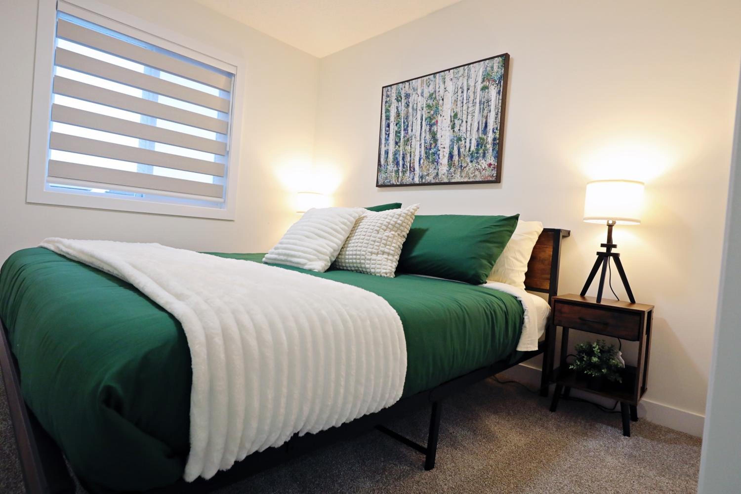 Escape in Style, Golf,King Beds,Disney+,Near WEM