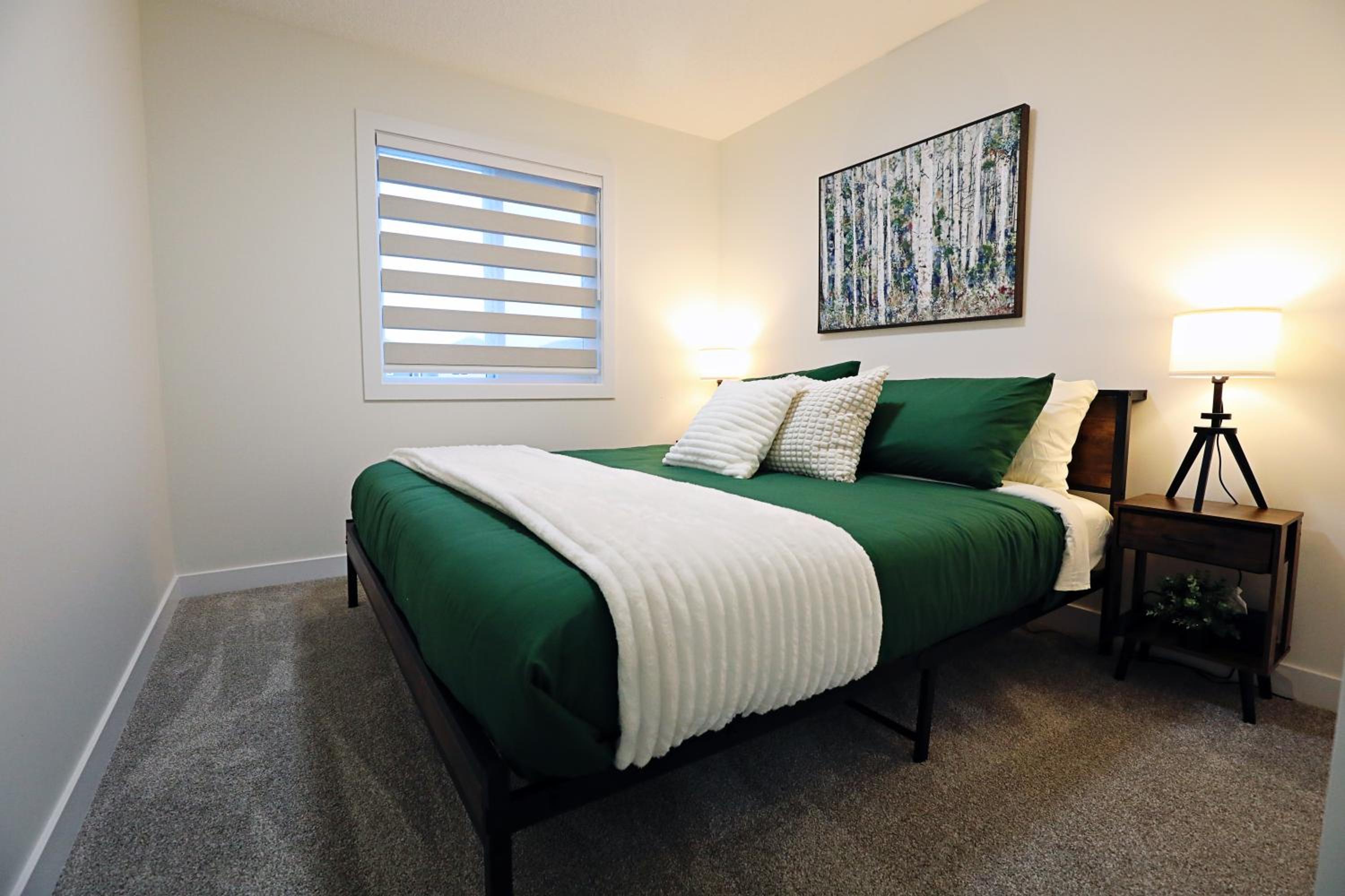 Escape in Style, Golf,King Beds,Disney+,Near WEM