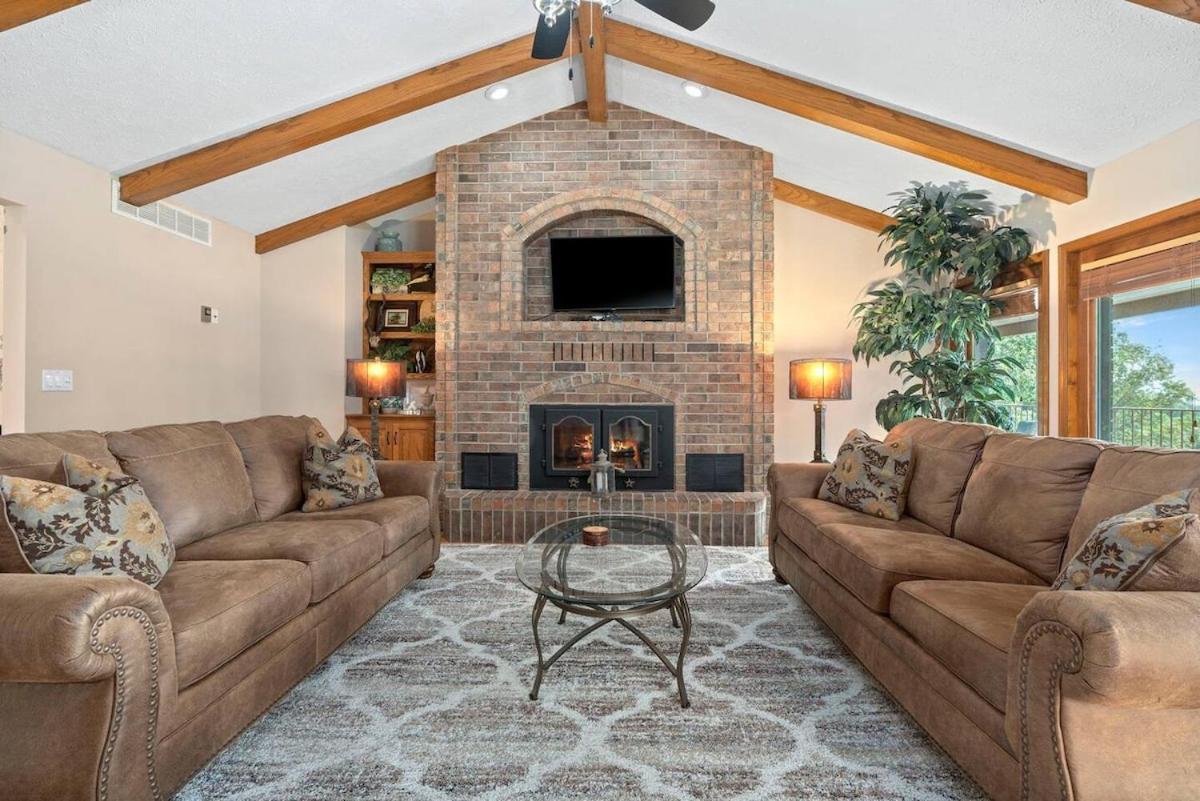 Rolling Hills Family Home - Property Image 40