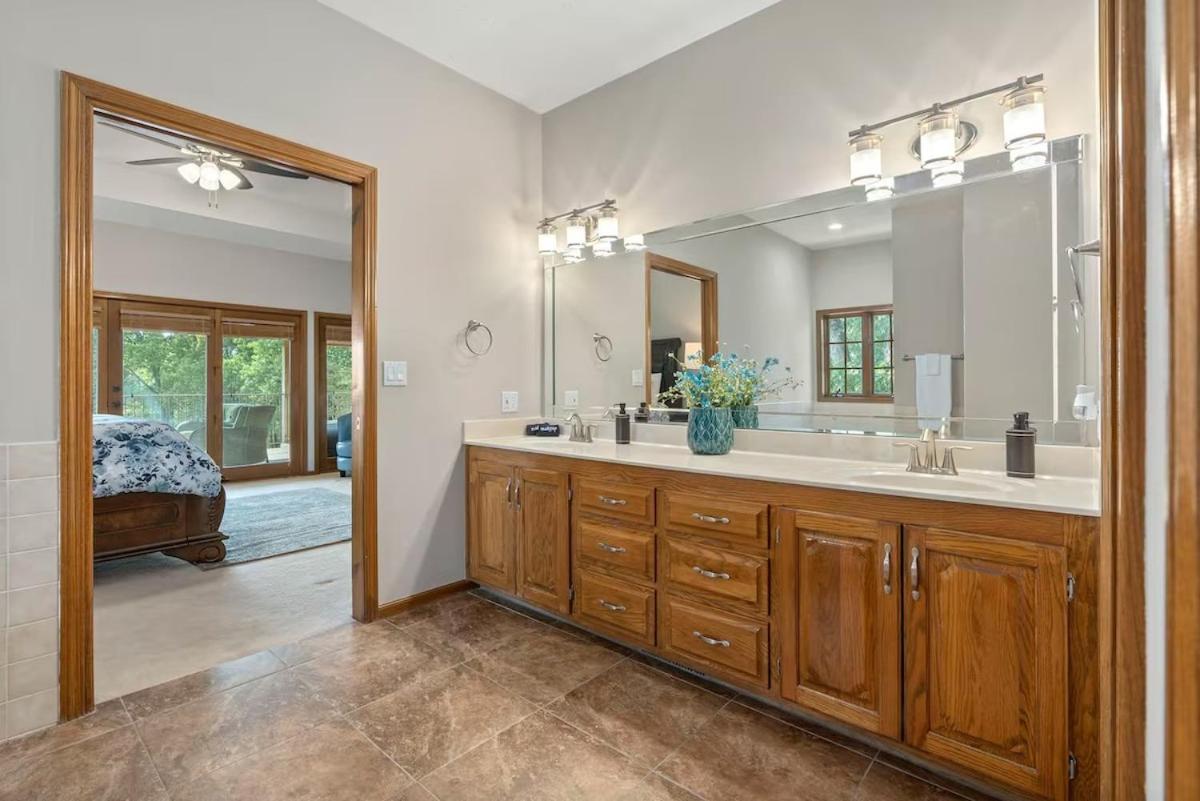 Rolling Hills Family Home - Property Image 58