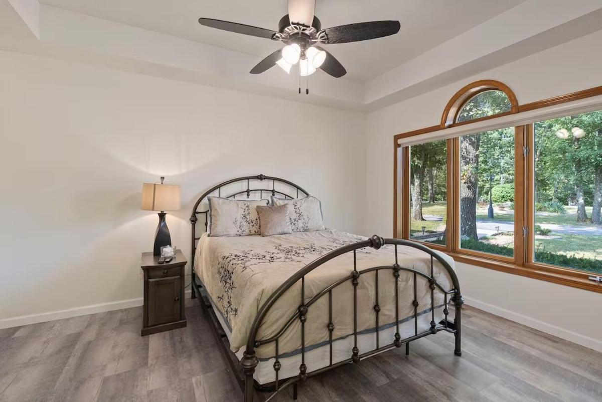 Rolling Hills Family Home - Property Image 60