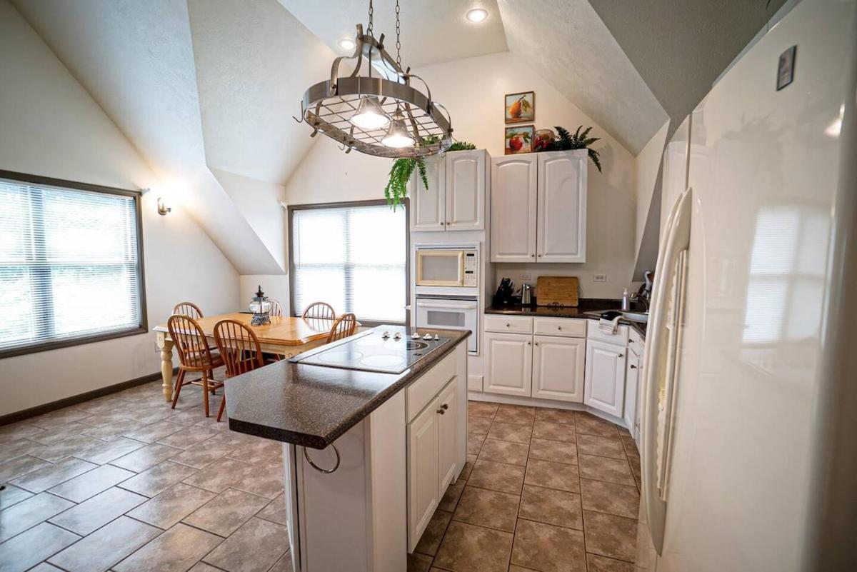 Rolling Hills Family Home - Property Image 16