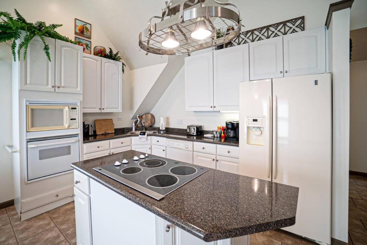 Rolling Hills Family Home - Property Image 18