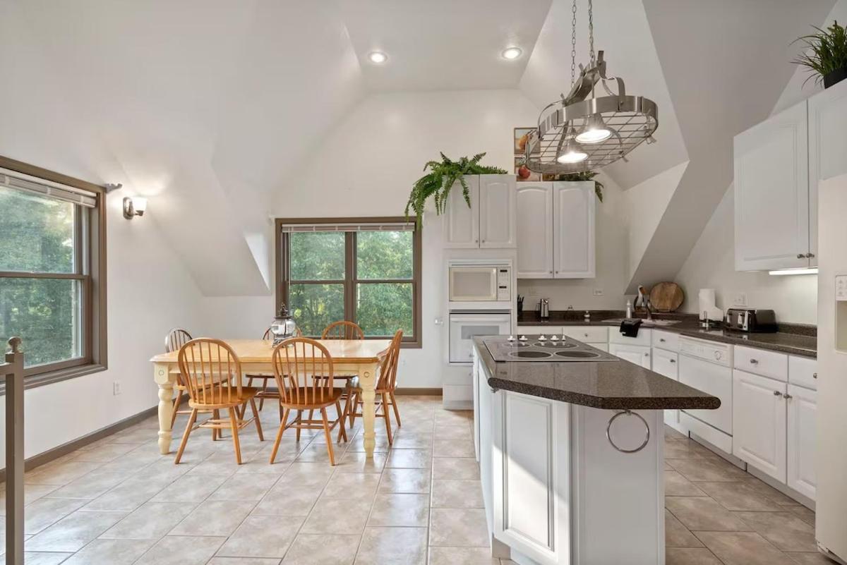 Rolling Hills Family Home - Property Image 15