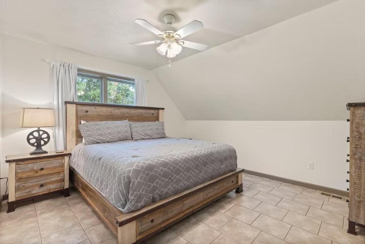 Rolling Hills Family Home - Property Image 22