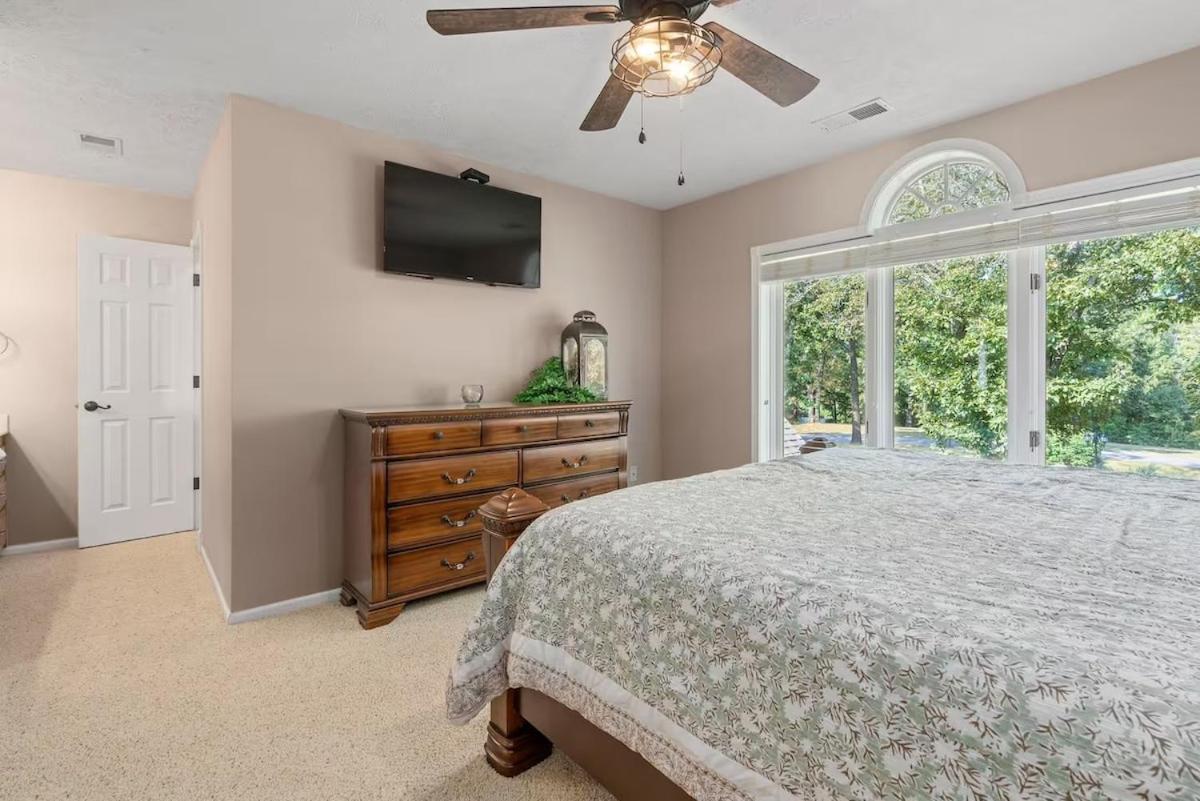 Rolling Hills Family Home - Property Image 25