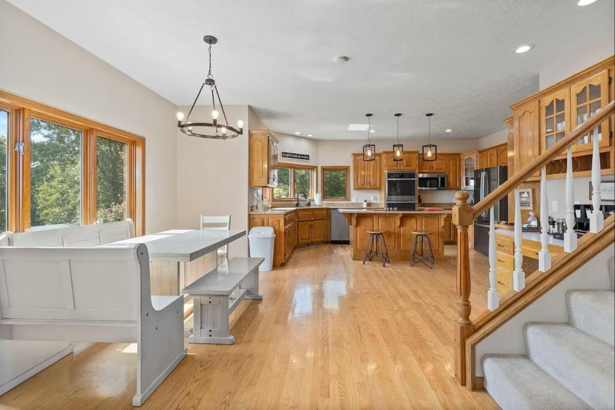 Rolling Hills Family Home - Property Image 26