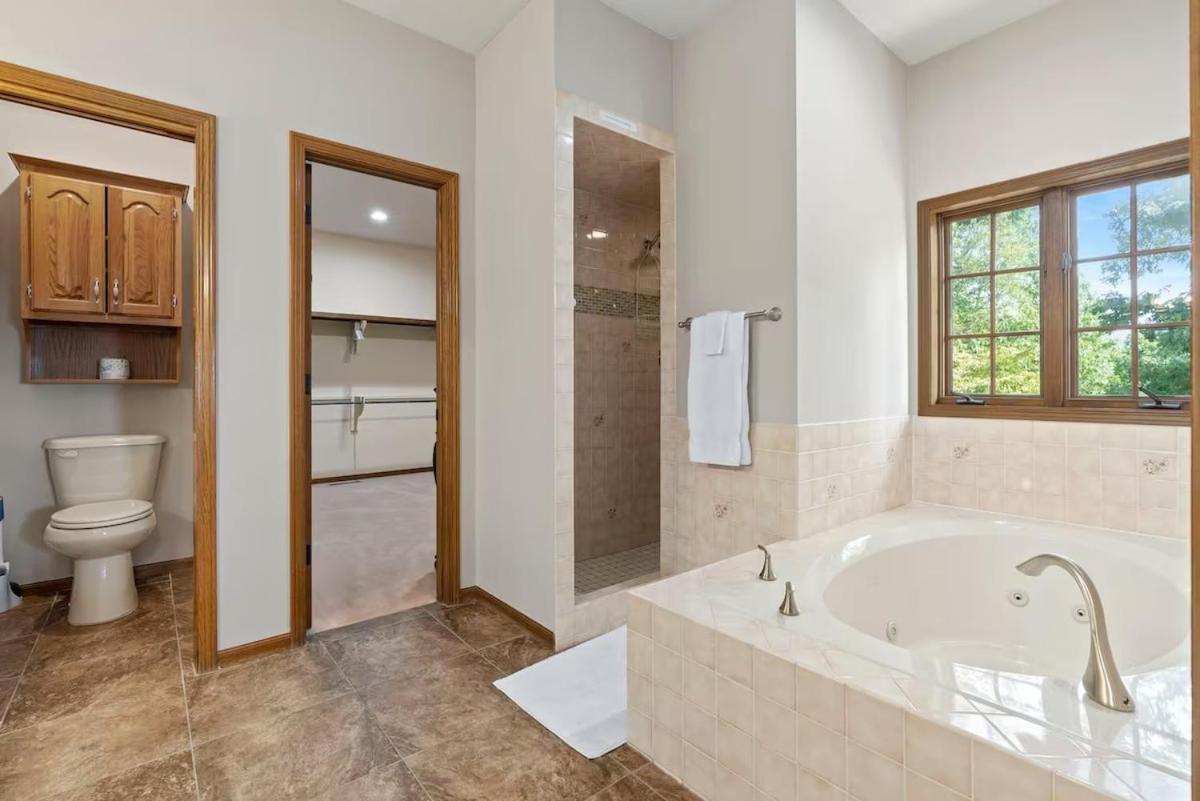 Rolling Hills Family Home - Property Image 29