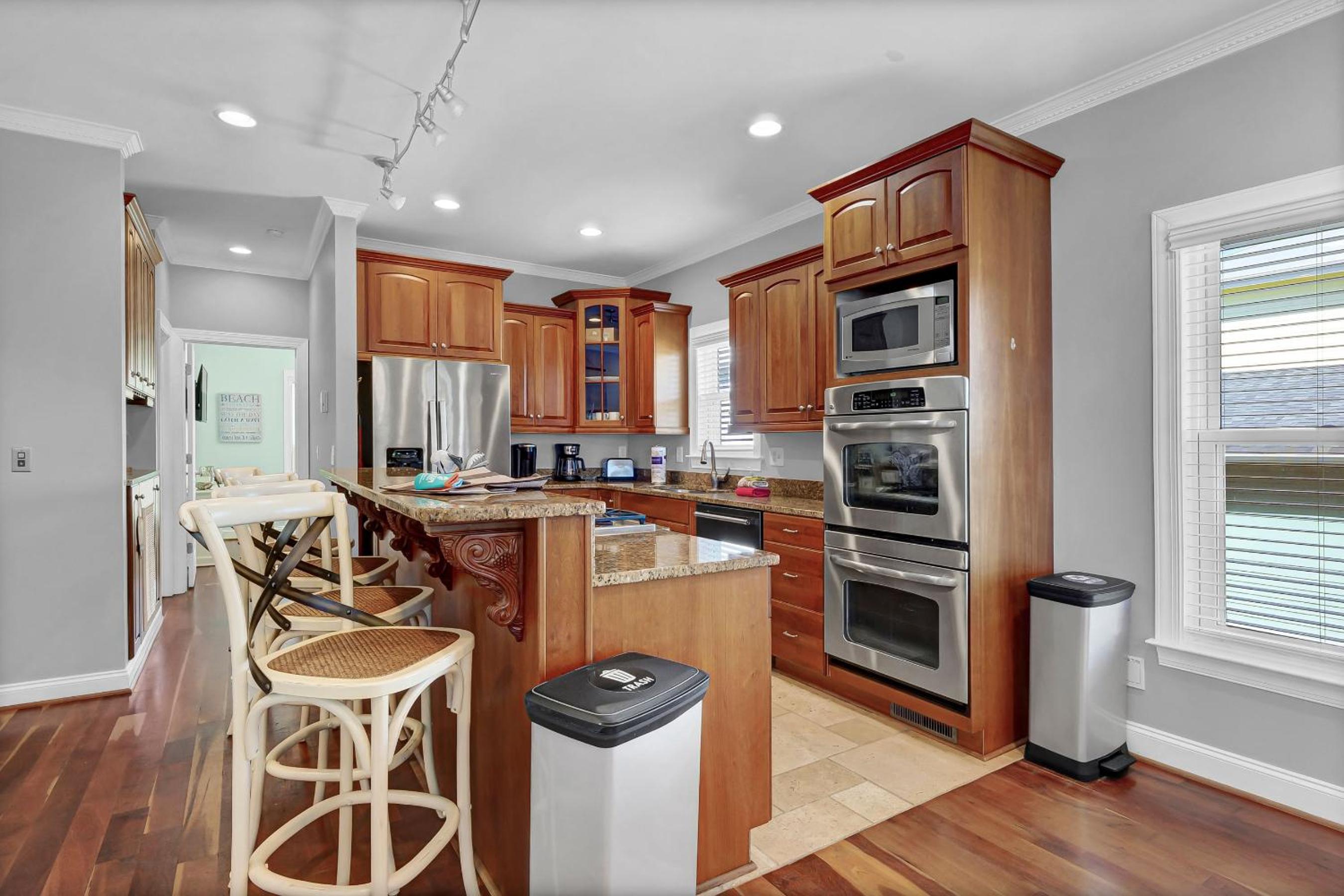 Deja Blue by Sea Scape Properties view 4
