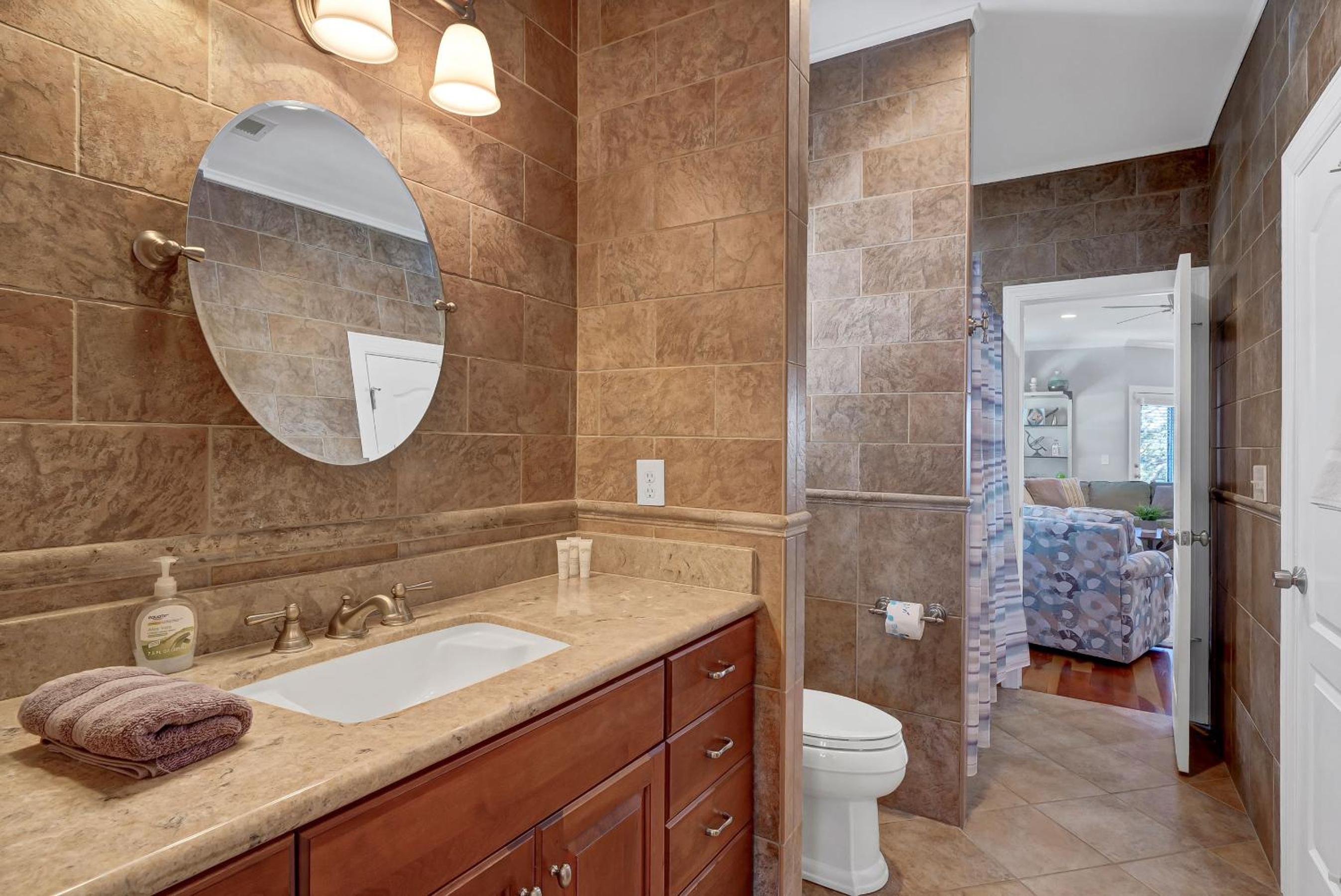 Deja Blue by Sea Scape Properties view 5