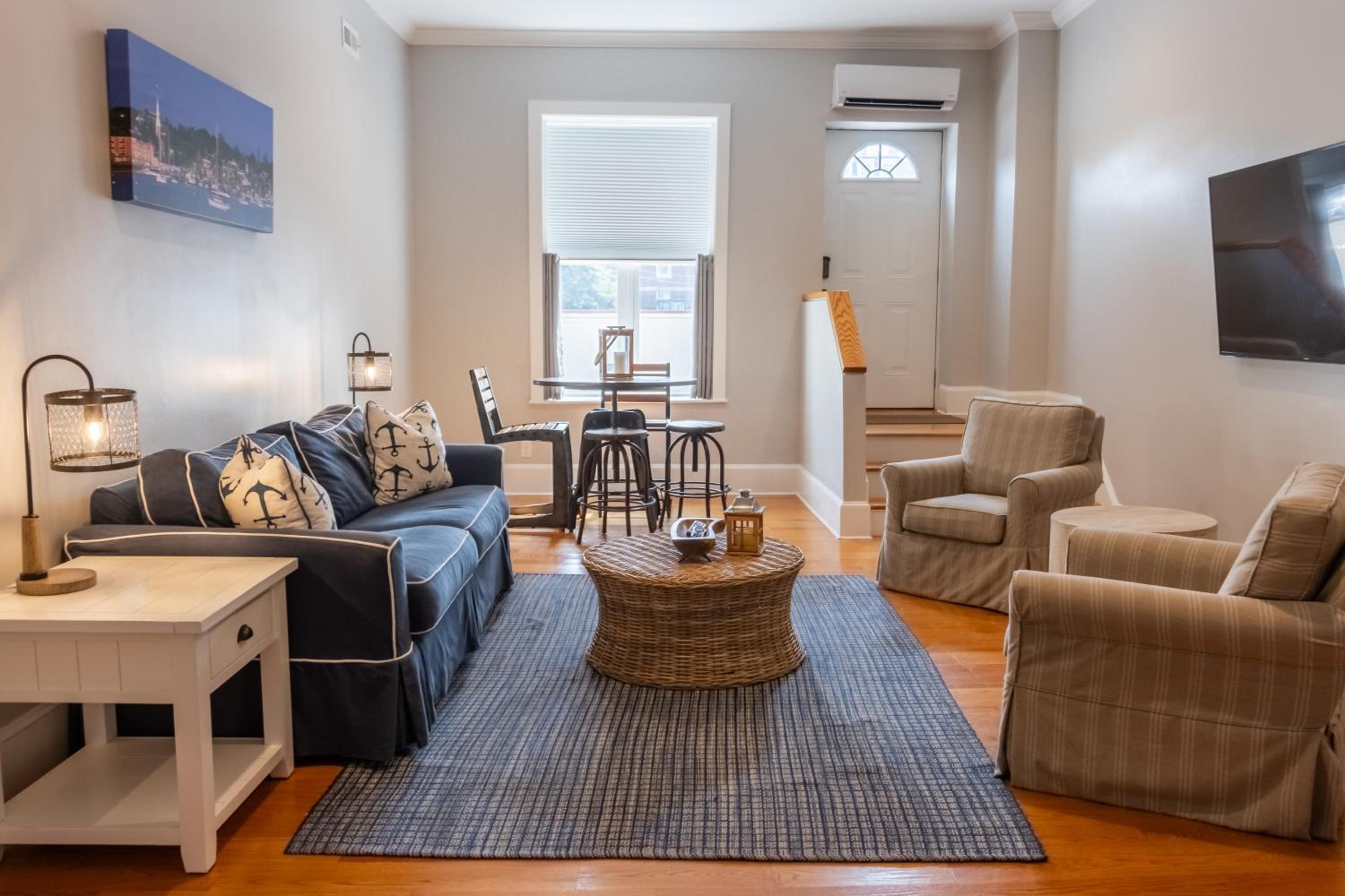 The Newport Lofts - 194 Thames Street