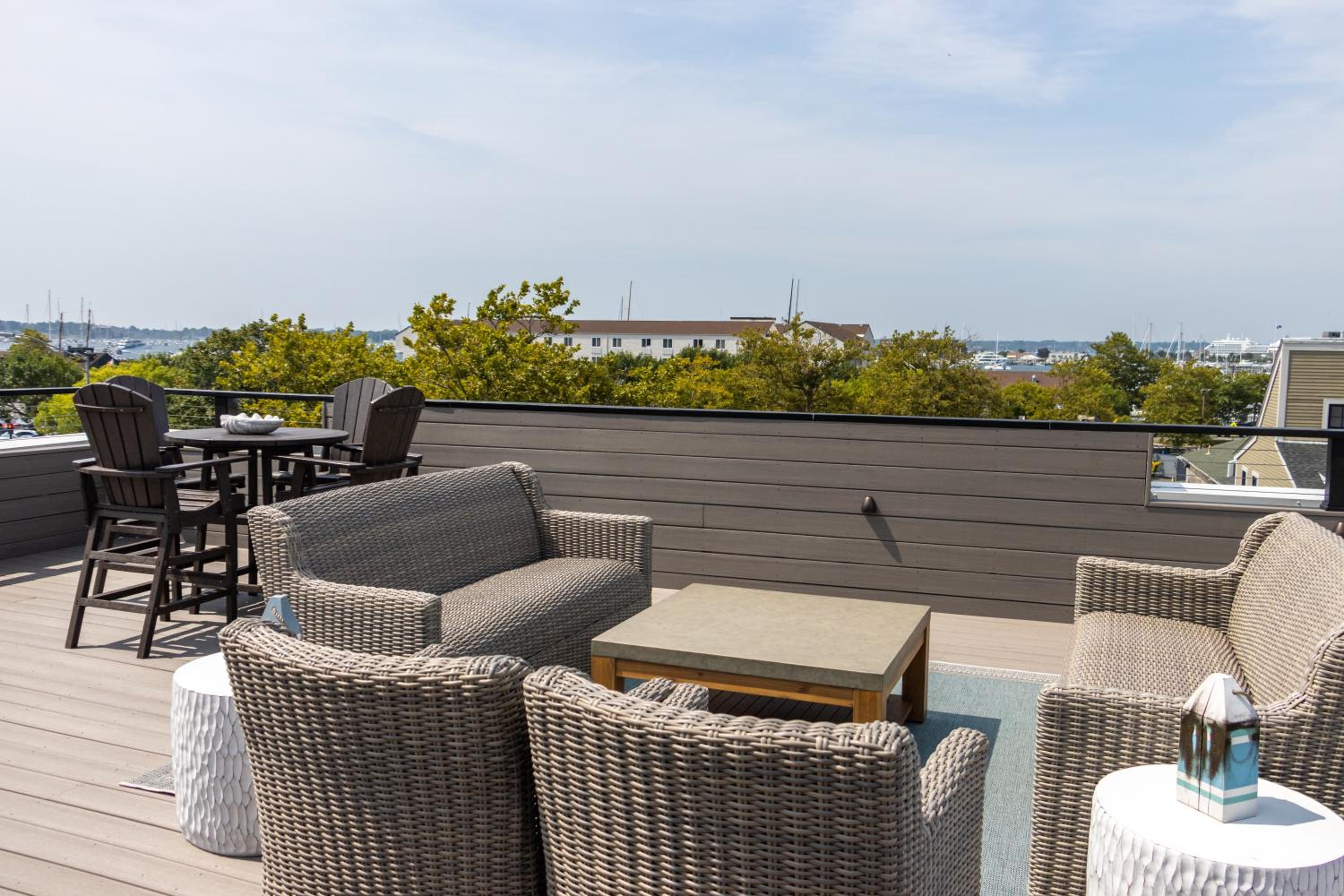 The Newport Lofts - 194 Thames Street