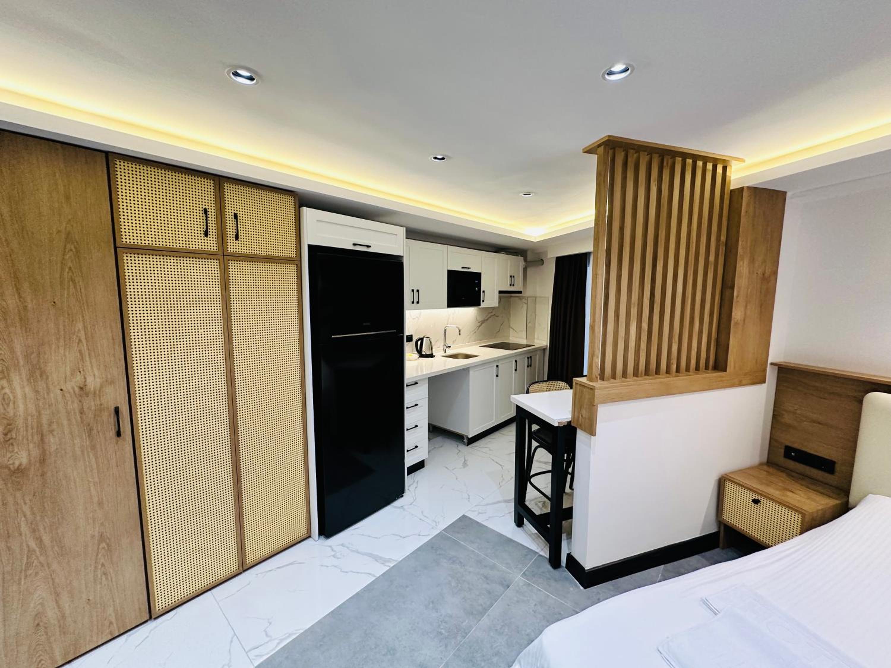 Rose Point Residence