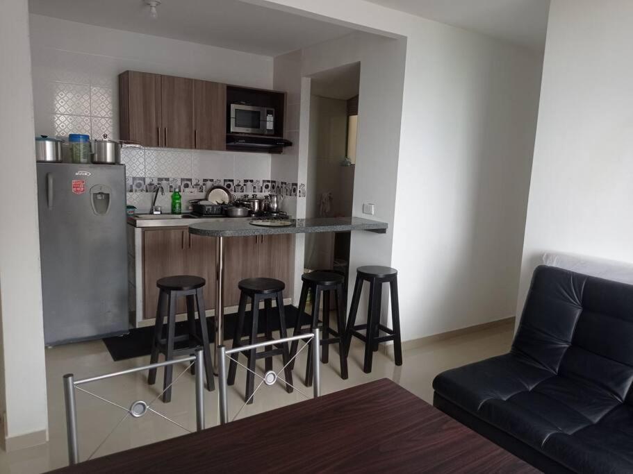 Apartamento en conjunto residencial con piscina