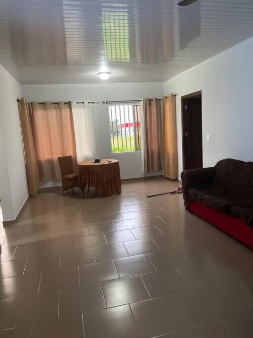 Casa Familiar cerca a todo