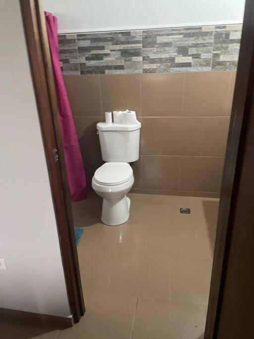 Casa Familiar cerca a todo